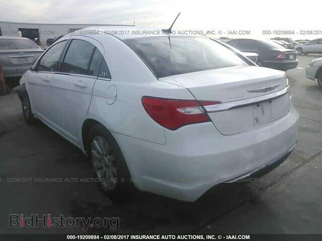 2013 Chrysler 200 - VIN: 1C3CCBBB8DN765453 - Фото 3