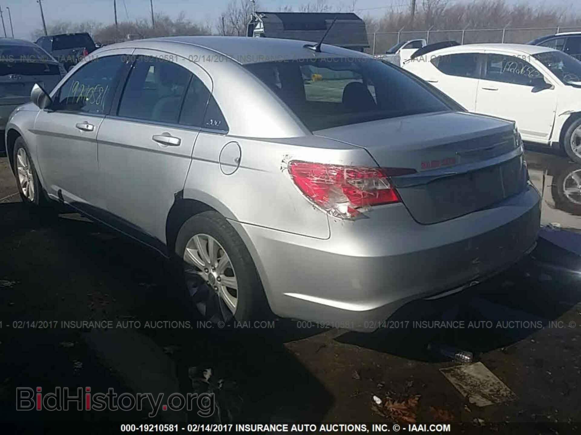 2012 Chrysler 200 - VIN: 1C3CCBBB0CN129947 - Фото 3