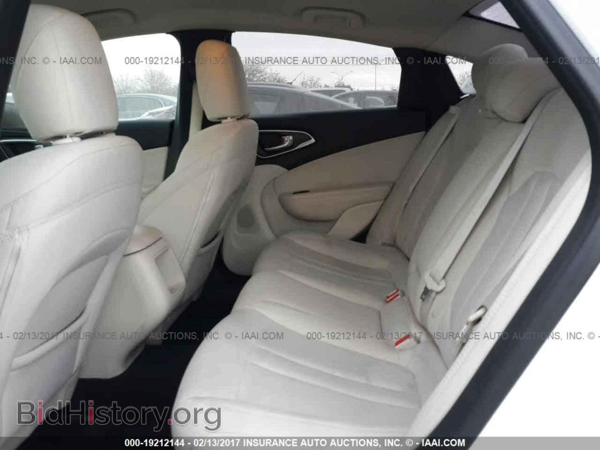 2015 Chrysler 200 - VIN: 1C3CCCAB5FN597782 - Photo 8