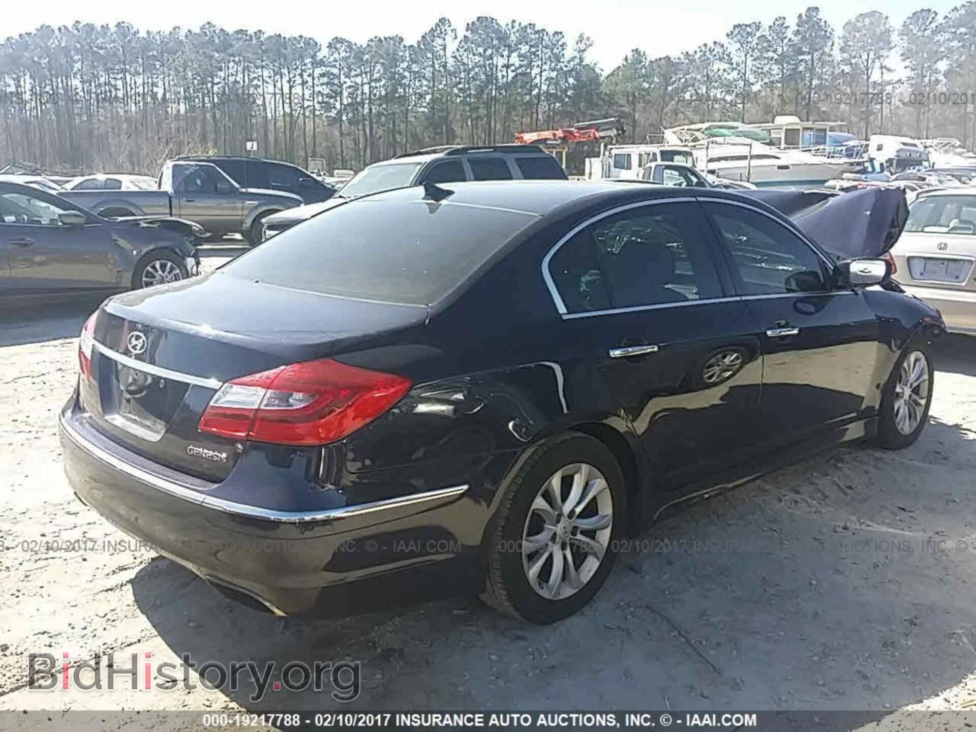 2013 Hyundai Genesis - VIN: KMHGC4DD3DU226487 - Фото 4