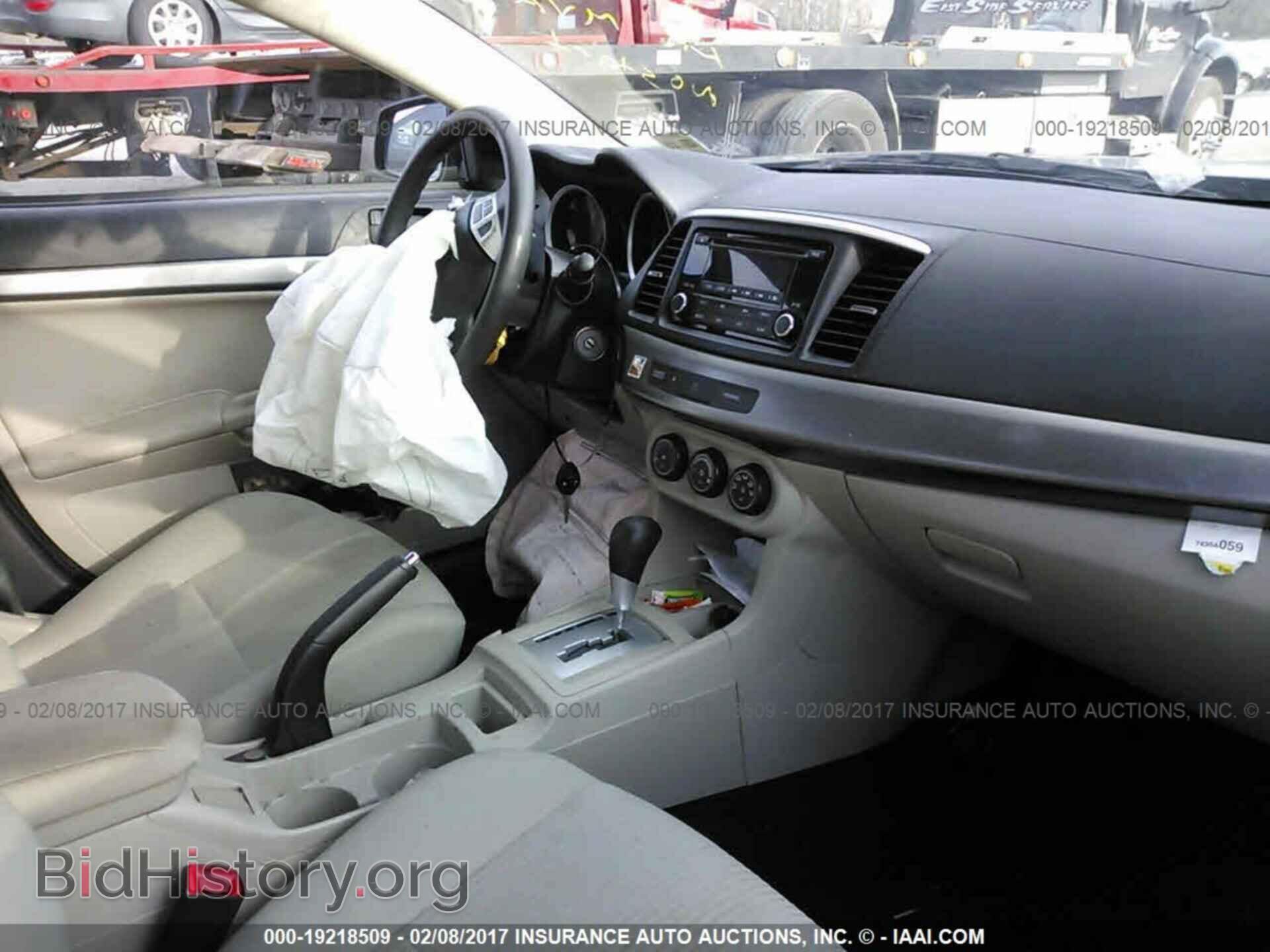 2014 Mitsubishi Lancer - VIN: JA32U2FU1EU013549 - Фото 5
