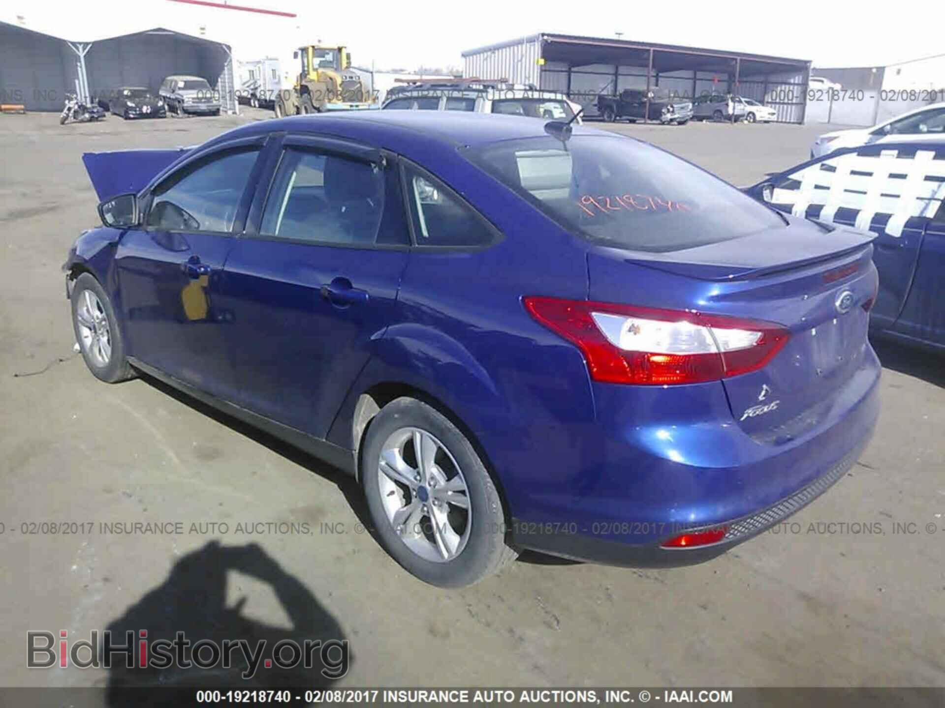 2012 Ford Focus - VIN: 1FAHP3F23CL319992 - Photo 3