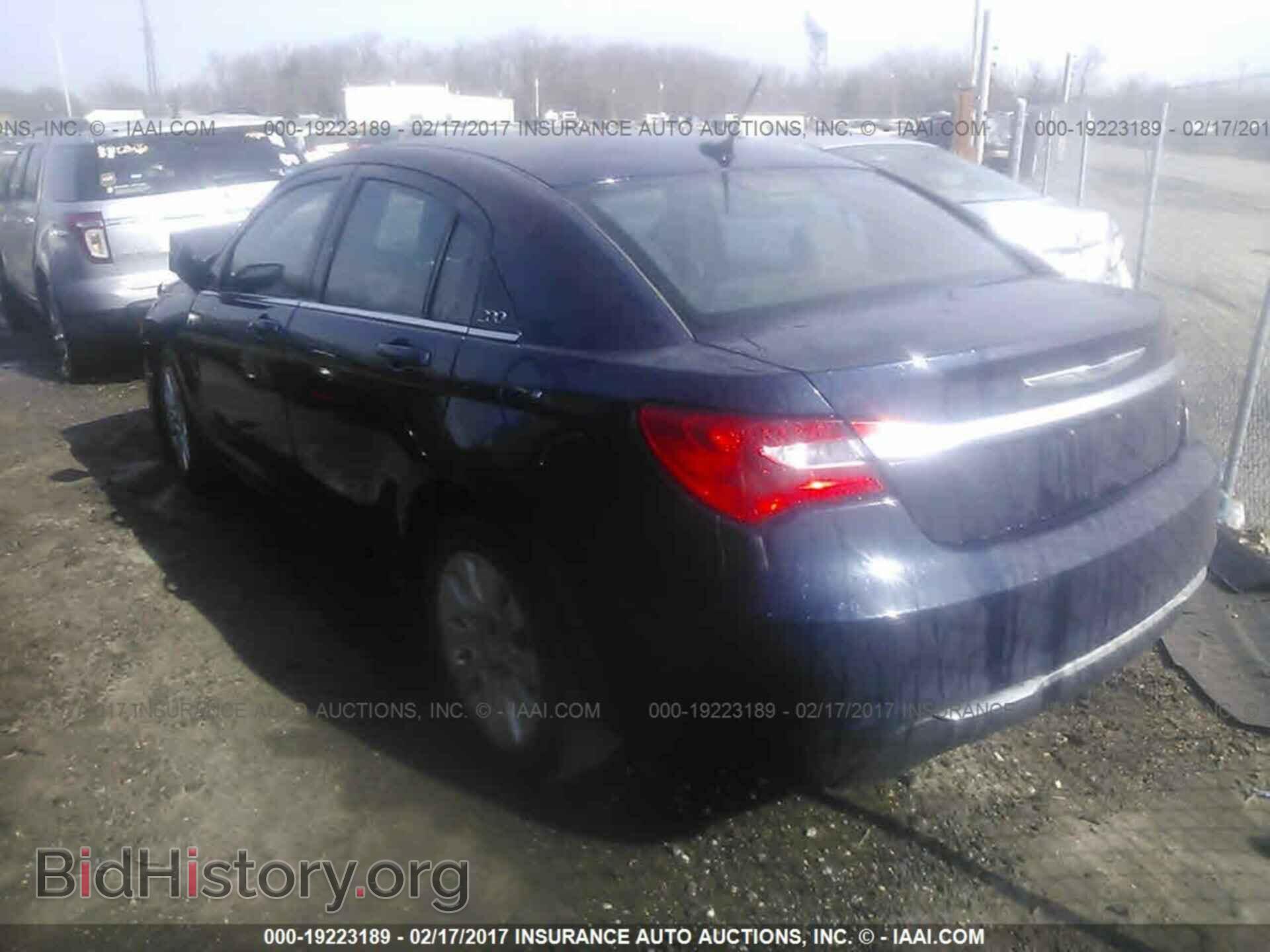 2013 Chrysler 200 - VIN: 1C3CCBAB3DN733737 - Photo 3