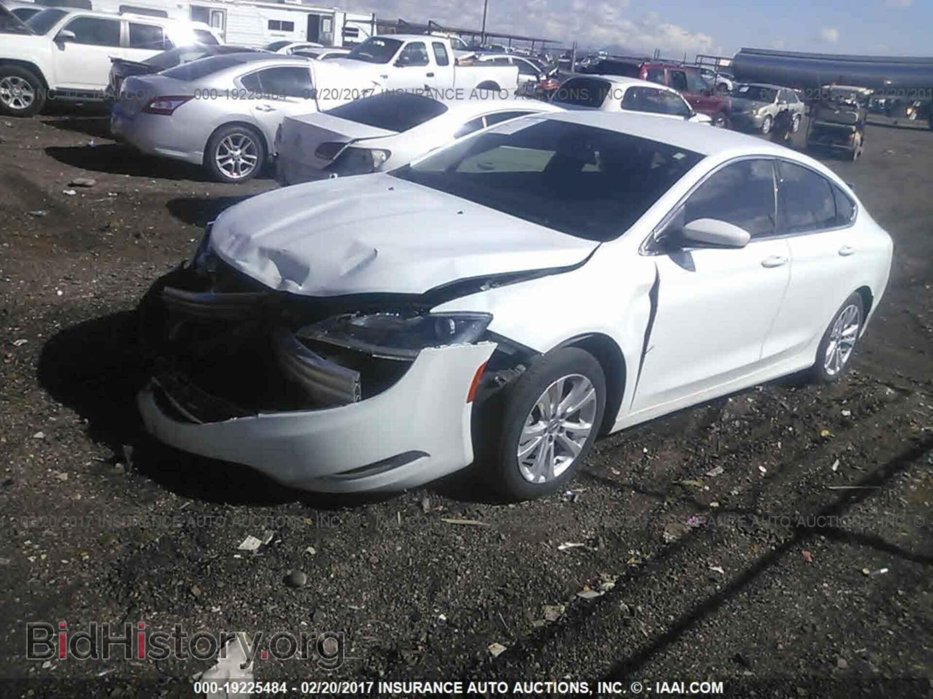 2016 Chrysler 200 - VIN: 1C3CCCAB8GN108566 - Фото 2
