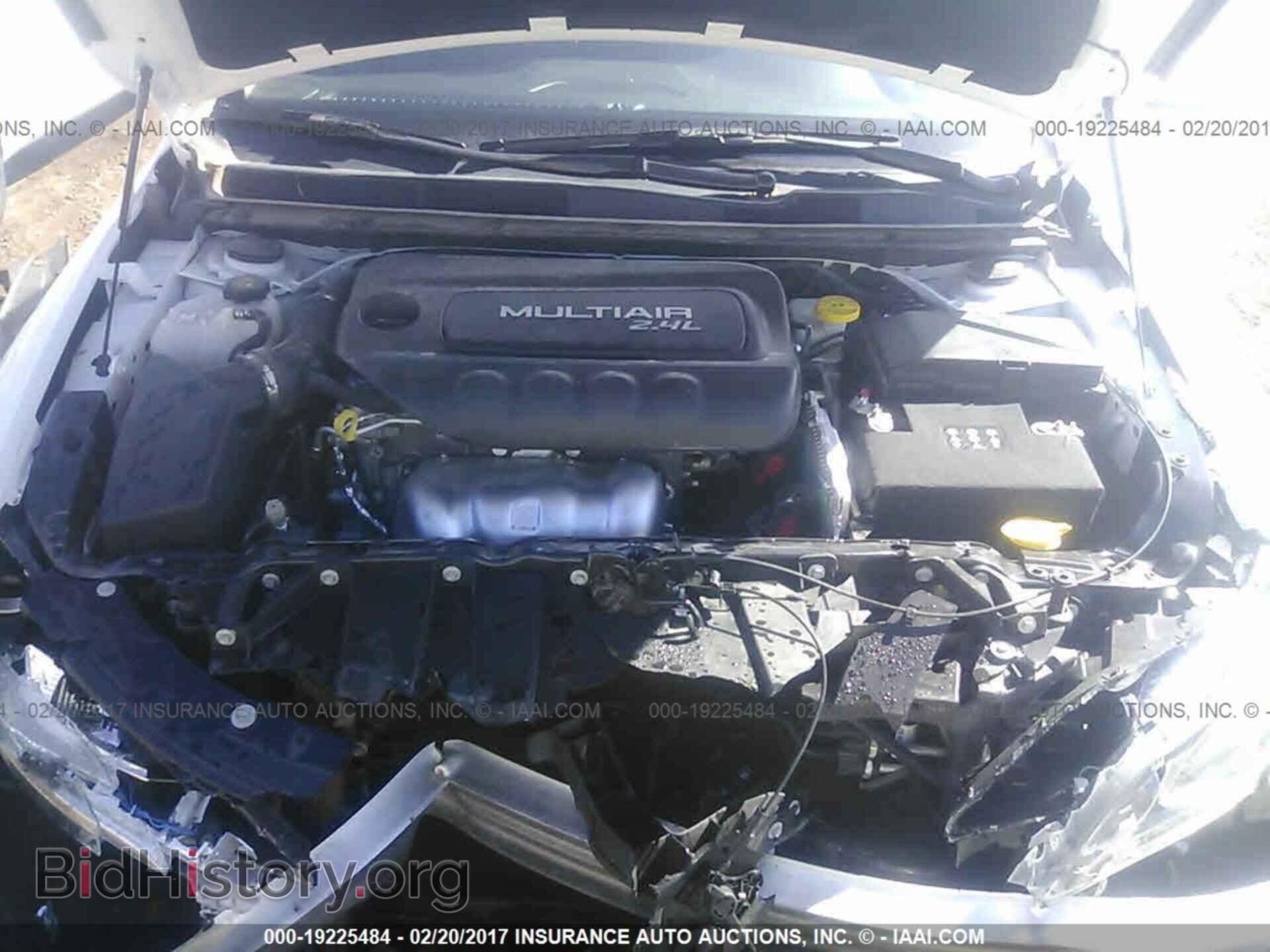 2016 Chrysler 200 - VIN: 1C3CCCAB8GN108566 - Фото 10