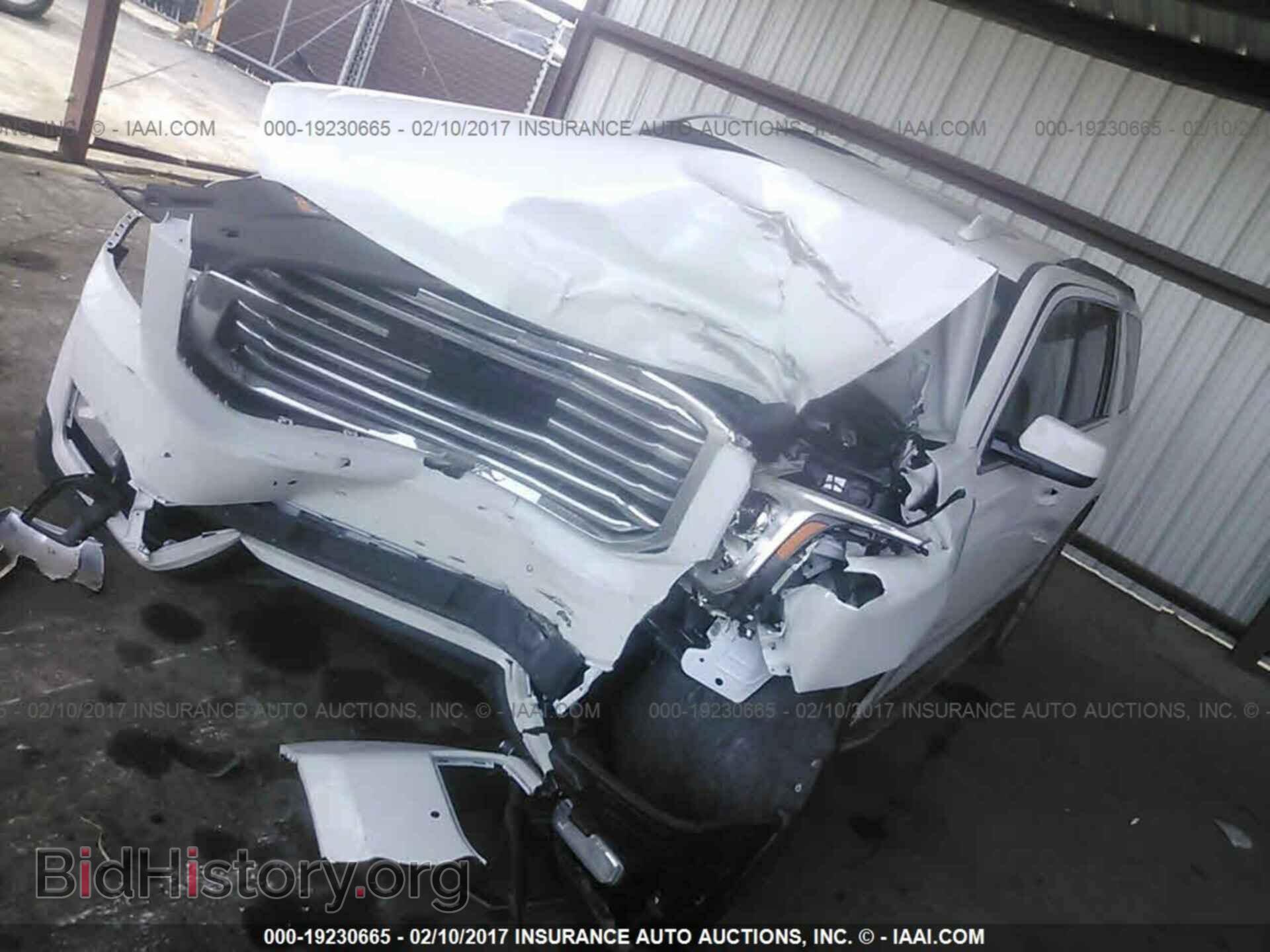 2017 Gmc Yukon - VIN: 1GKS2BKC0HR172370 - Фото 2