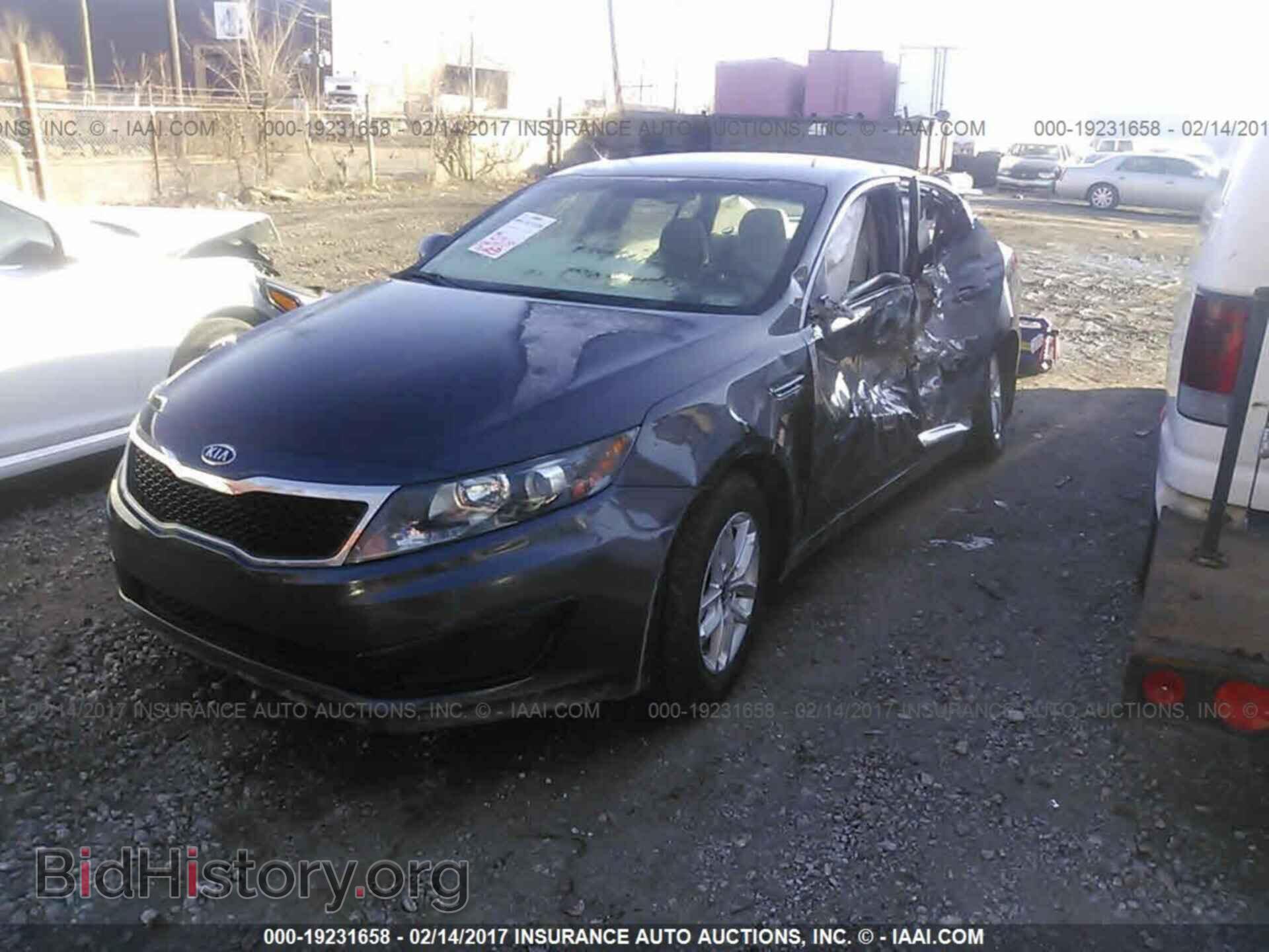 2011 Kia Optima - VIN: KNAGM4A79B5147457 - Фото 2