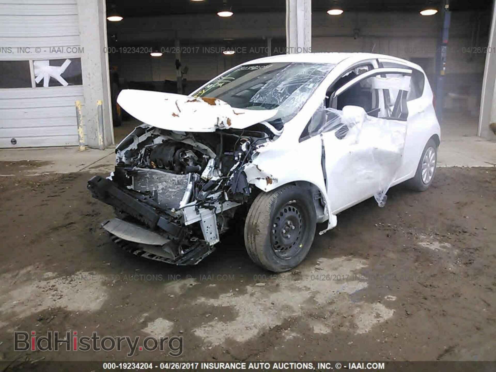 2016 Nissan Versa note - VIN: 3N1CE2CP0GL361375 - Photo 2