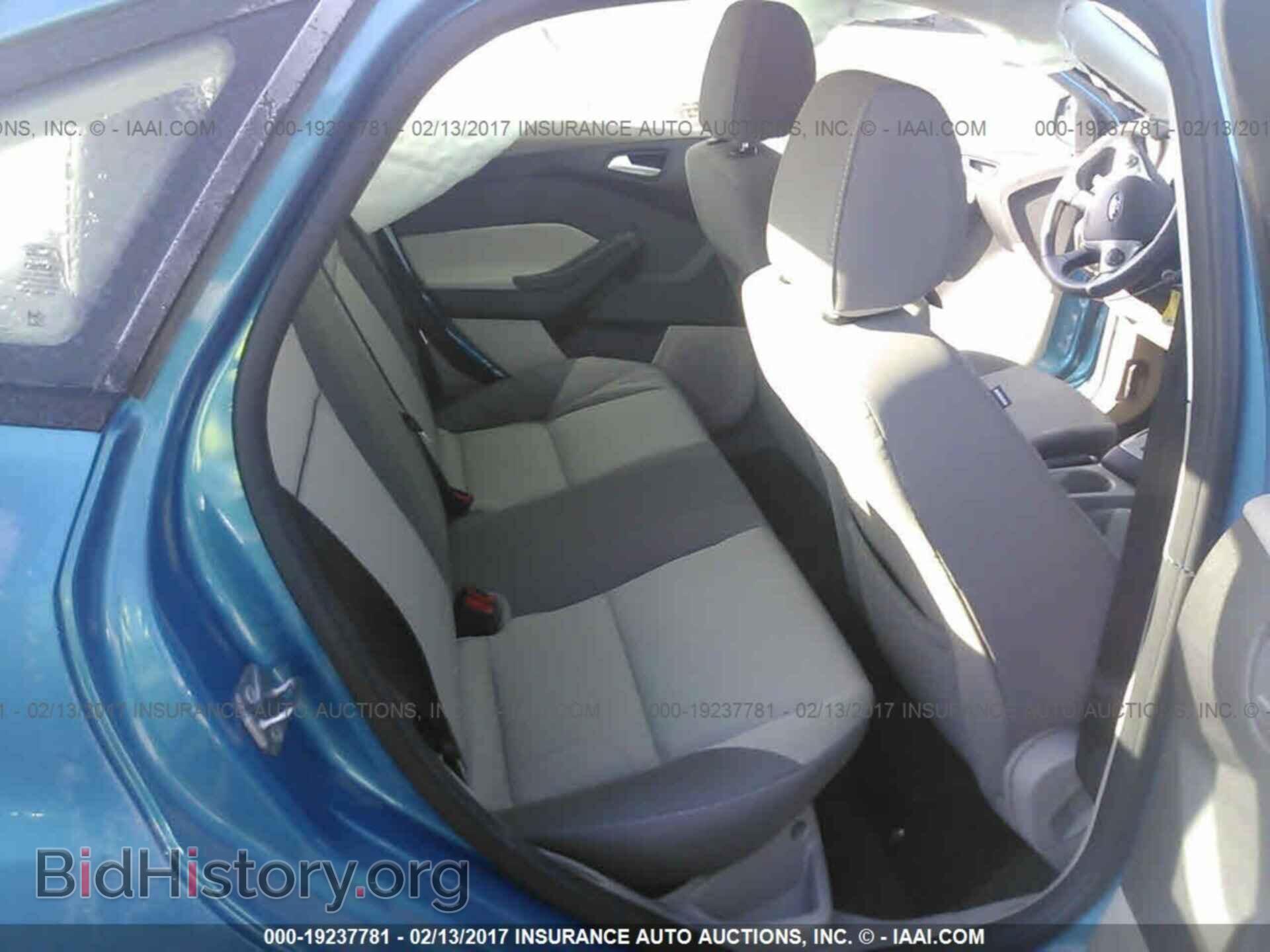 2014 Ford Focus - VIN: 1FADP3F21EL258417 - Photo 8
