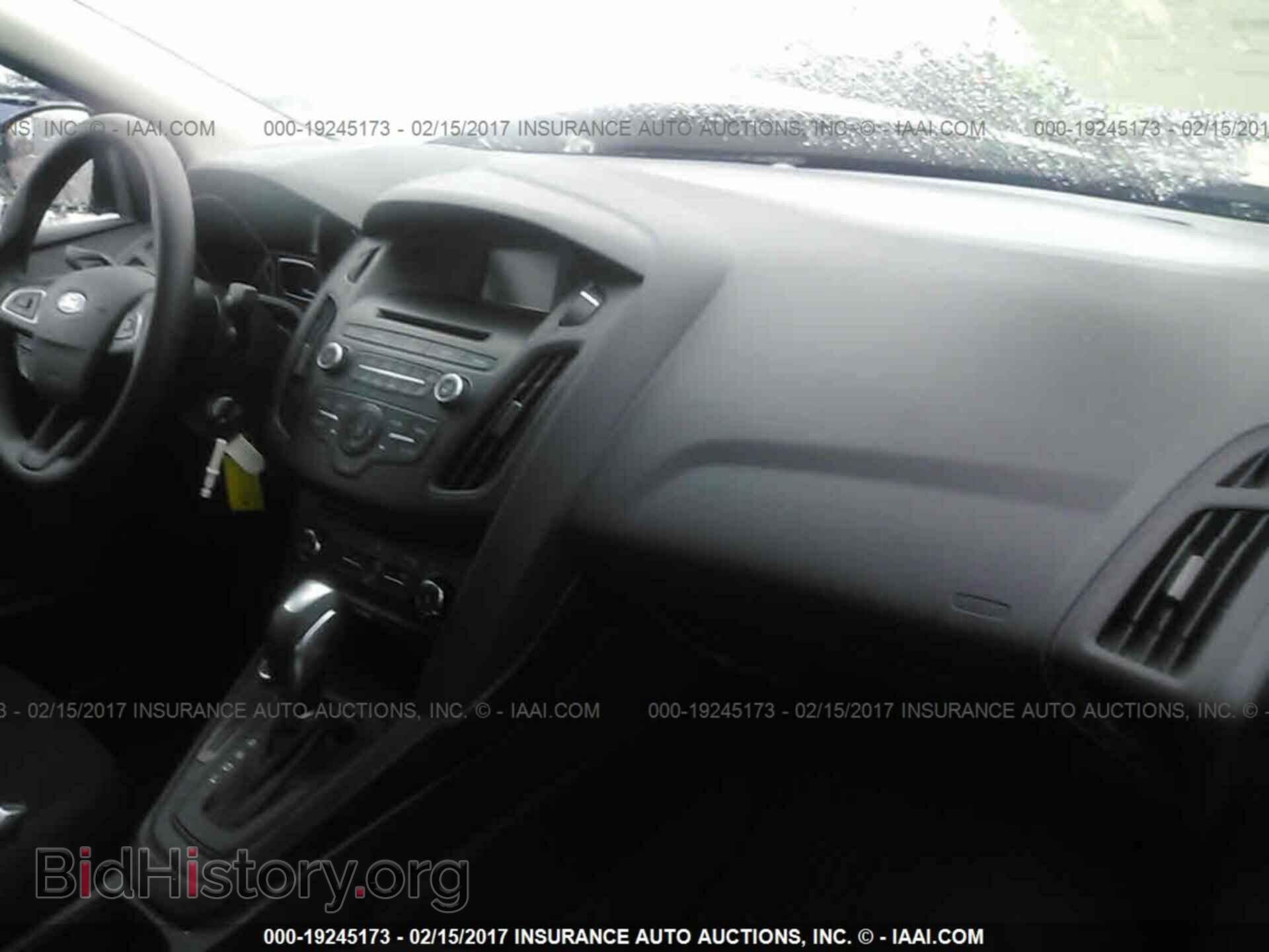 2016 Ford Focus - VIN: 1FADP3F25GL392222 - Photo 5