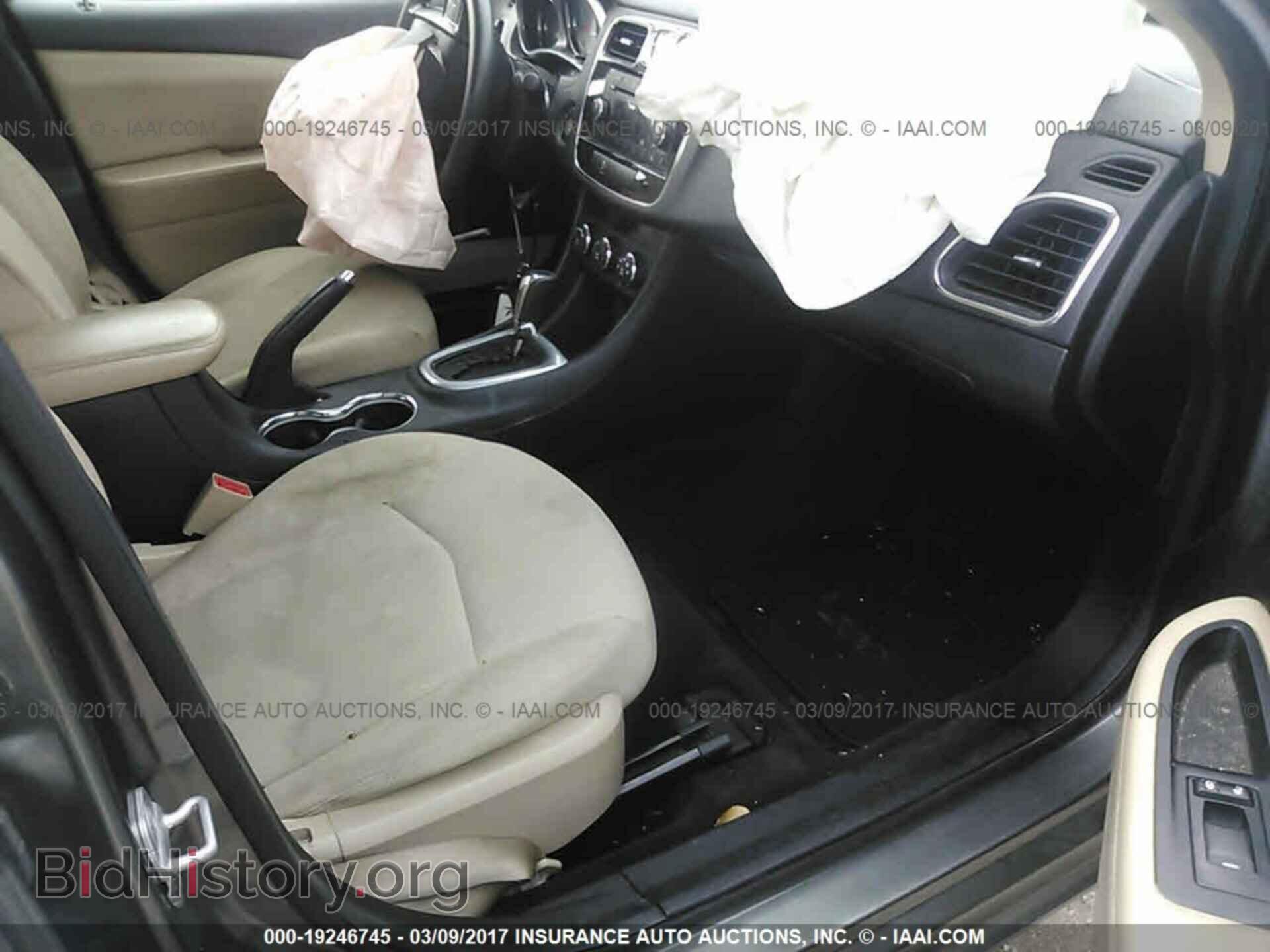 2013 Chrysler 200 - VIN: 1C3CCBAB6DN646818 - Фото 5