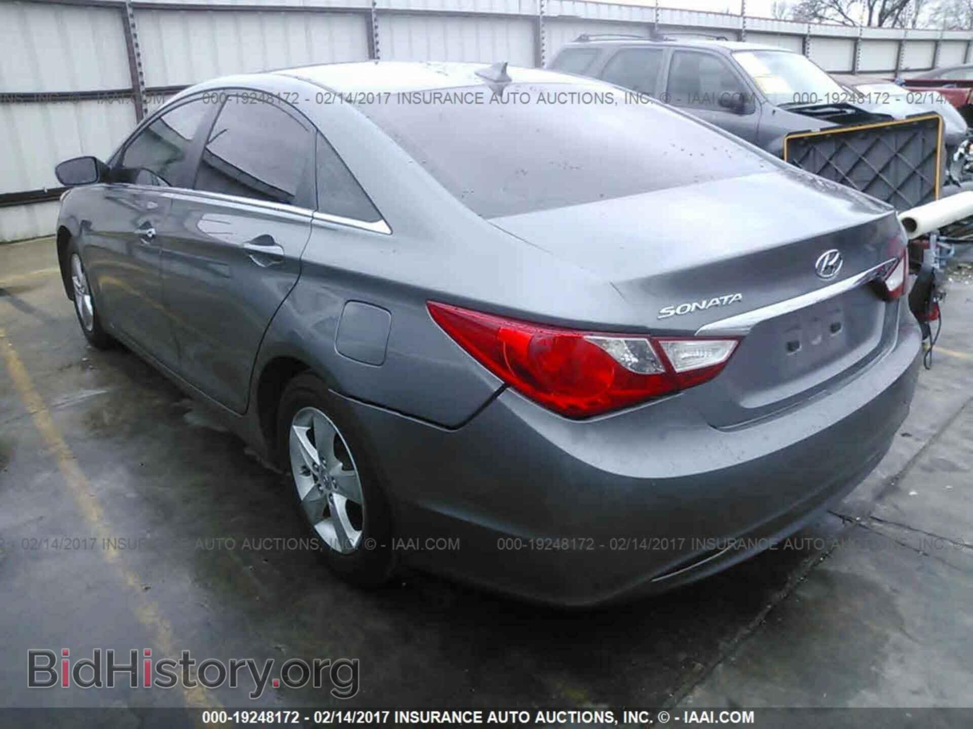 2012 Hyundai Sonata - VIN: 5NPEB4AC4CH310143 - Photo 3