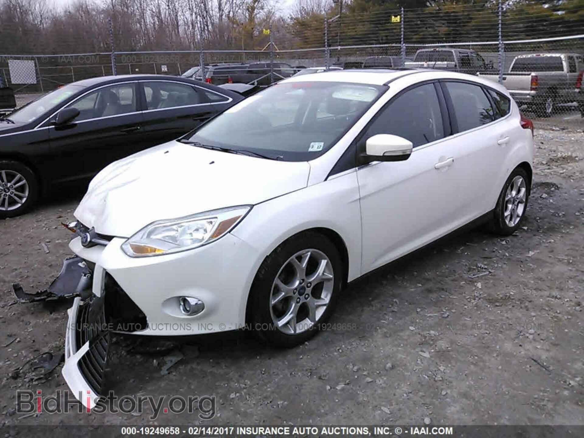 2012 Ford Focus - VIN: 1FAHP3M21CL327270 - Фото 2