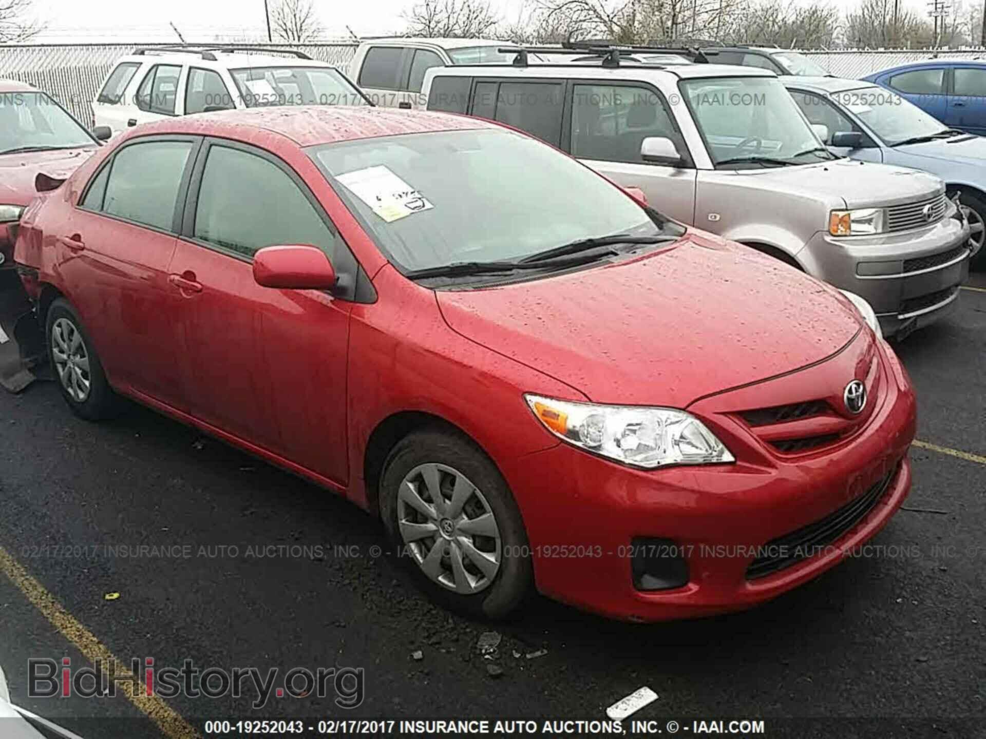 Photo JTDBU4EEXB9145909 - Toyota Corolla 2011