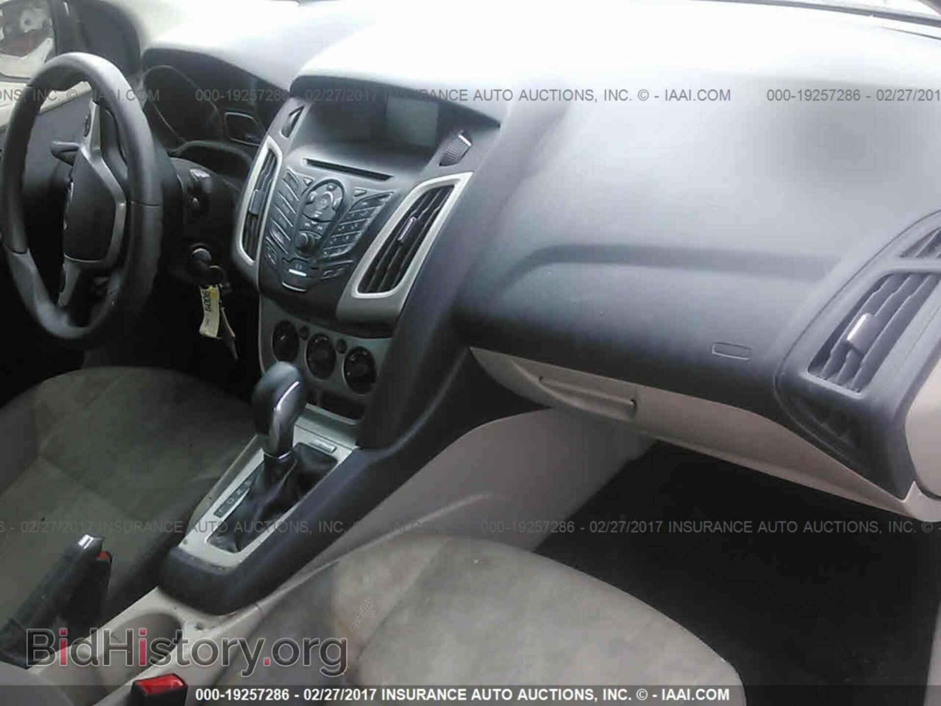 2014 Ford Focus - VIN: 1FADP3F24EL168582 - Фото 5