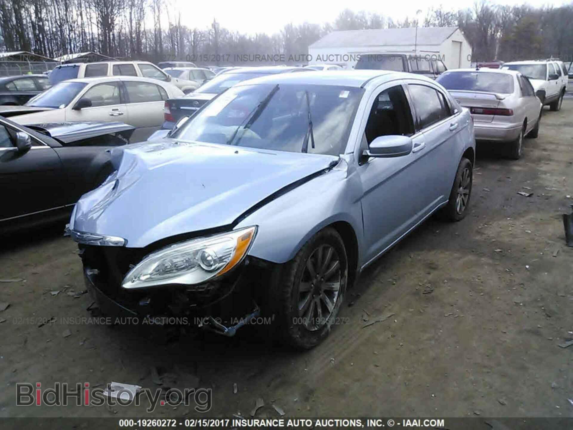 2014 Chrysler 200 - VIN: 1C3CCBBB8EN131965 - Фото 2