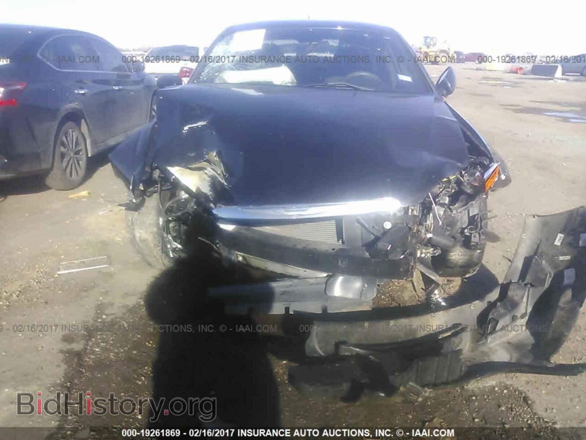 2011 Chrysler 200 - VIN: 1C3BC4FB2BN617748 - Photo 6