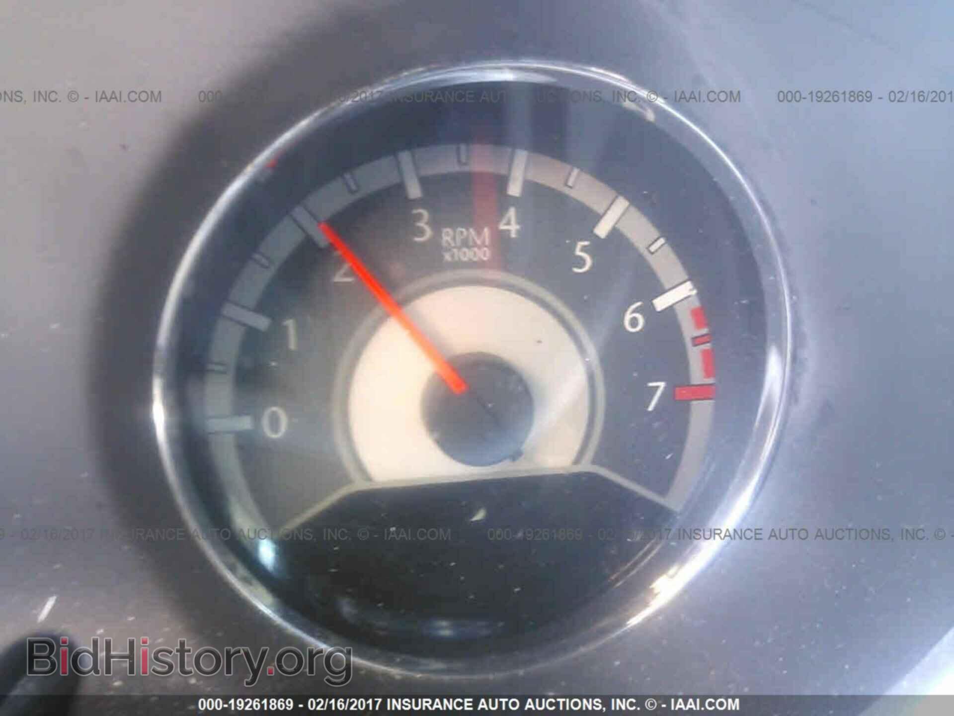 2011 Chrysler 200 - VIN: 1C3BC4FB2BN617748 - Photo 7