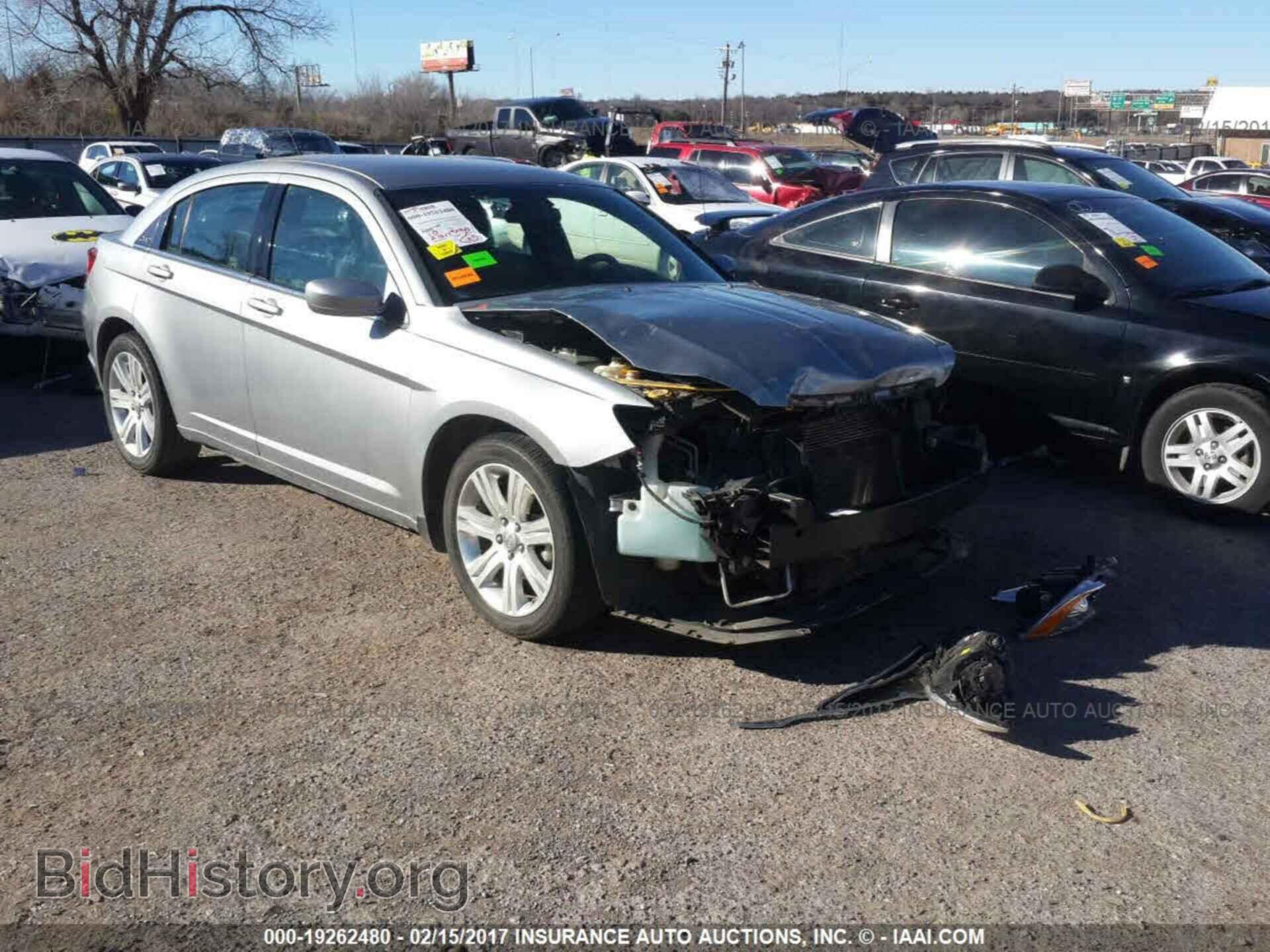 Photo 1C3CCBAB8DN685961 - Chrysler 200 2013