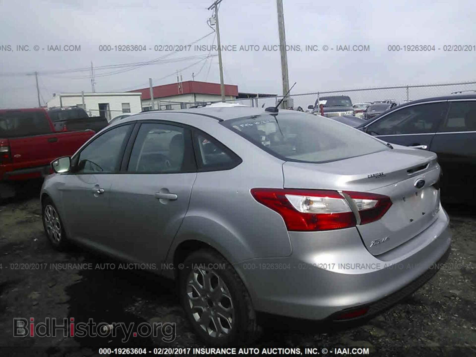 2012 Ford Focus - VIN: 1FAHP3F29CL387391 - Photo 3