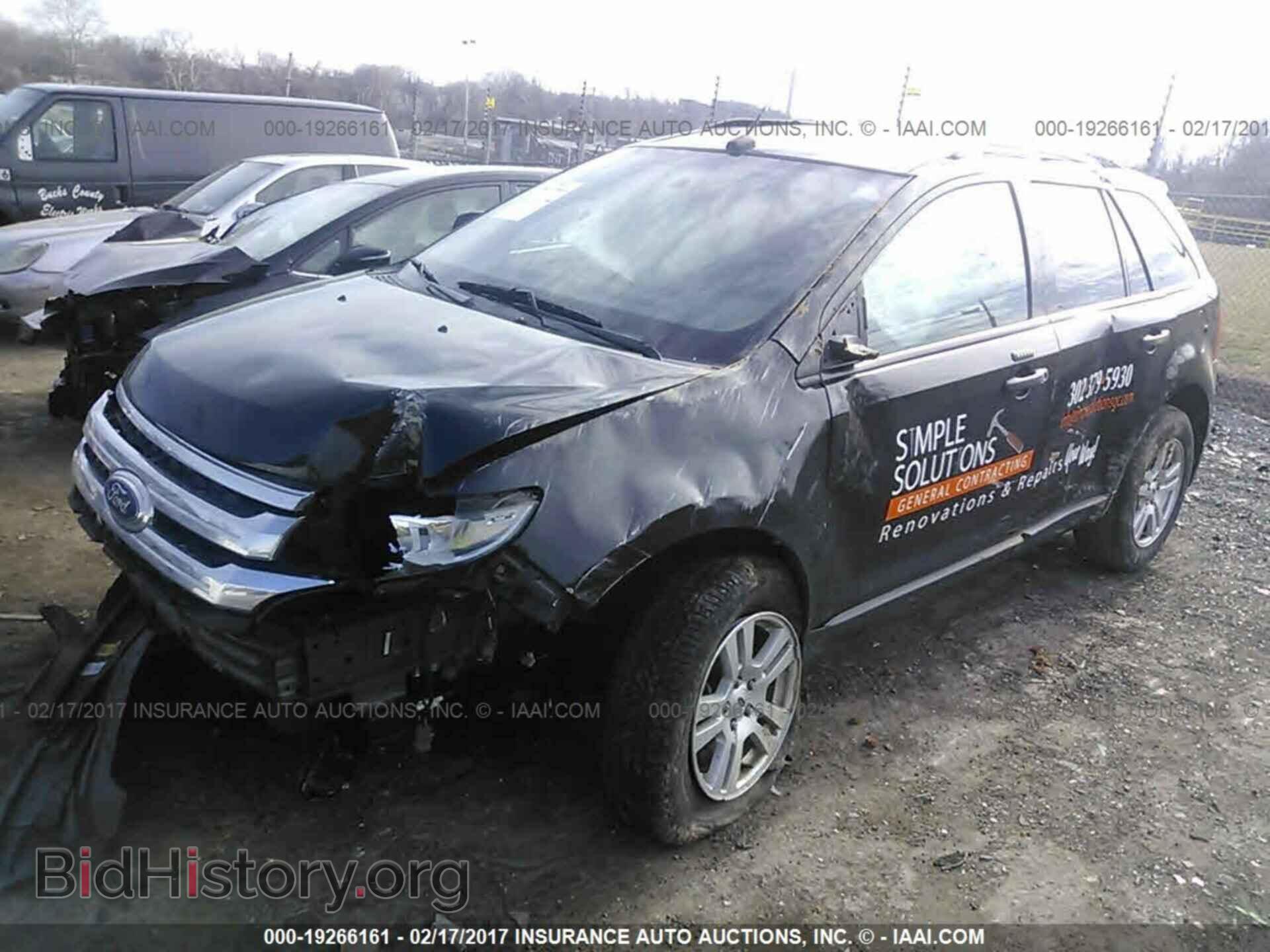 2011 Ford Edge - VIN: 2FMDK3GC3BBA02402 - Фото 2