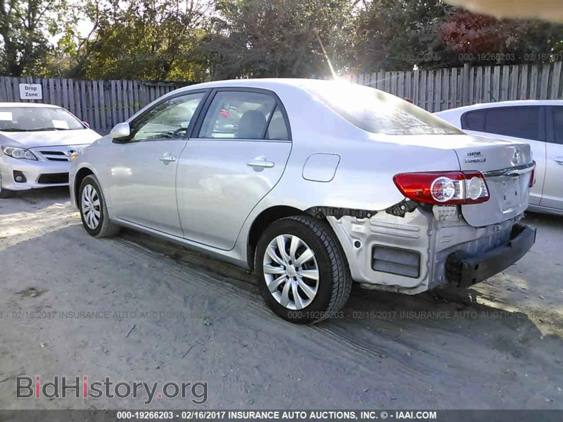 2013 Toyota Corolla - VIN: 2T1BU4EEXDC973696 - Photo 3