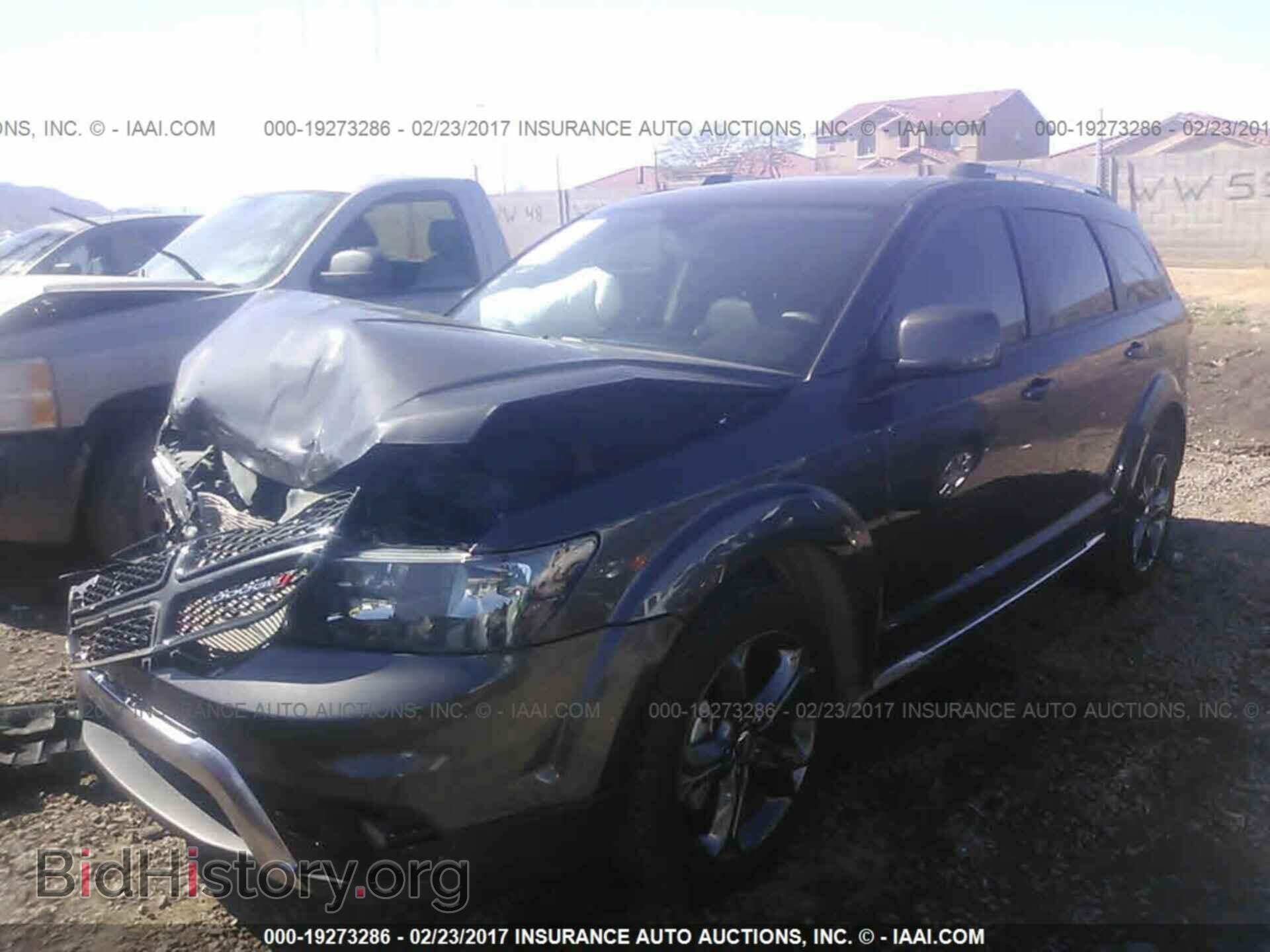 2015 Dodge Journey - VIN: 3C4PDCGG9FT525982 - Photo 2