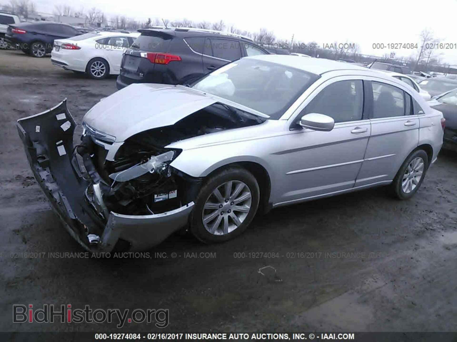 2012 Chrysler 200 - VIN: 1C3CCBBB5CN191697 - Фото 2