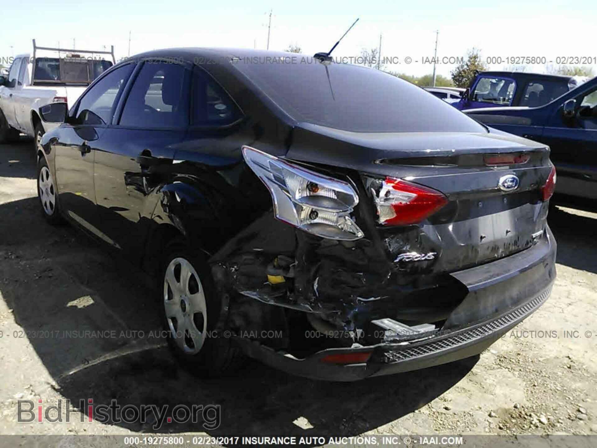 2014 Ford Focus - VIN: 1FADP3E29EL372876 - Photo 3