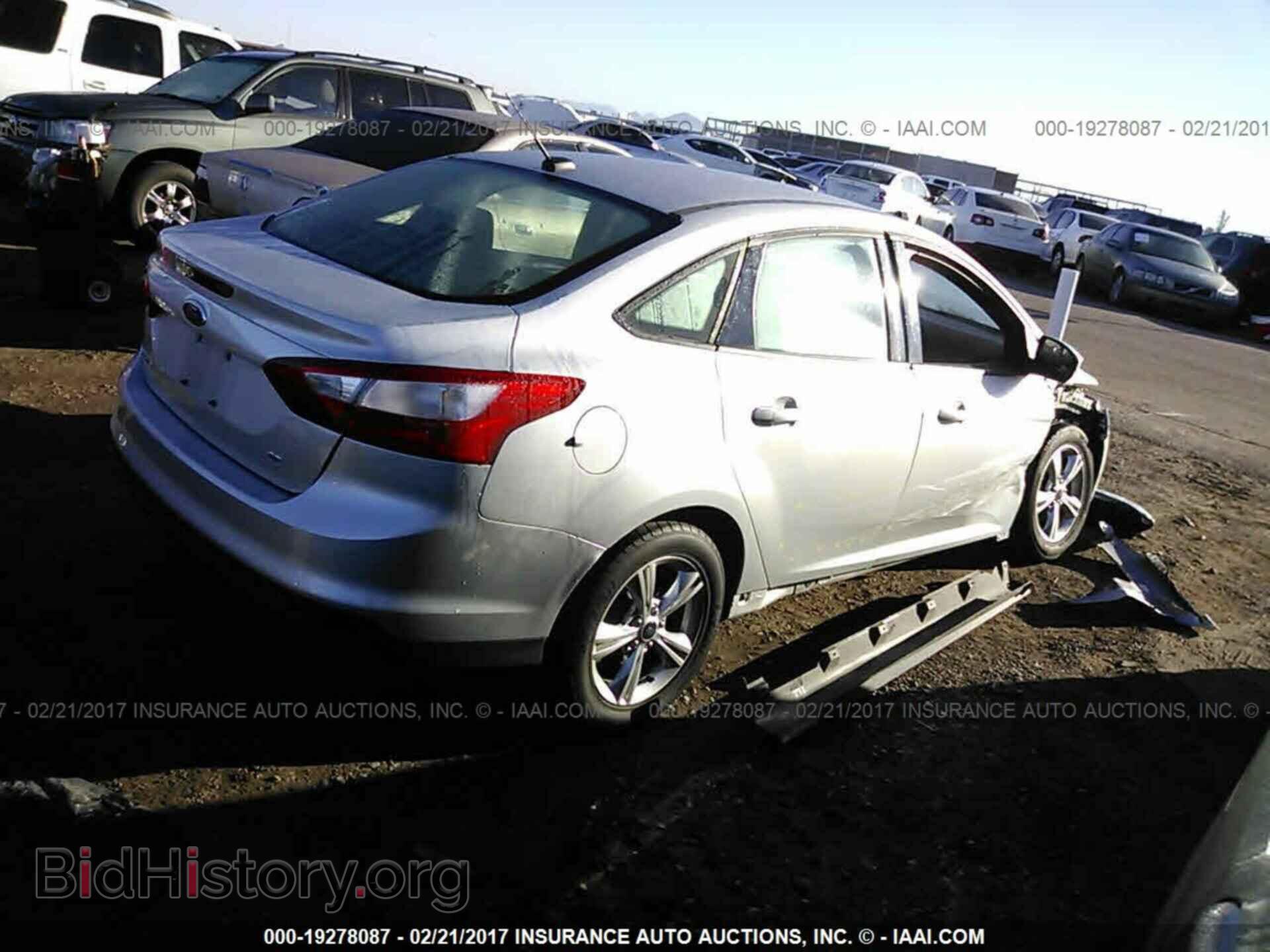 2013 Ford Focus - VIN: 1FADP3F20DL338015 - Фото 4