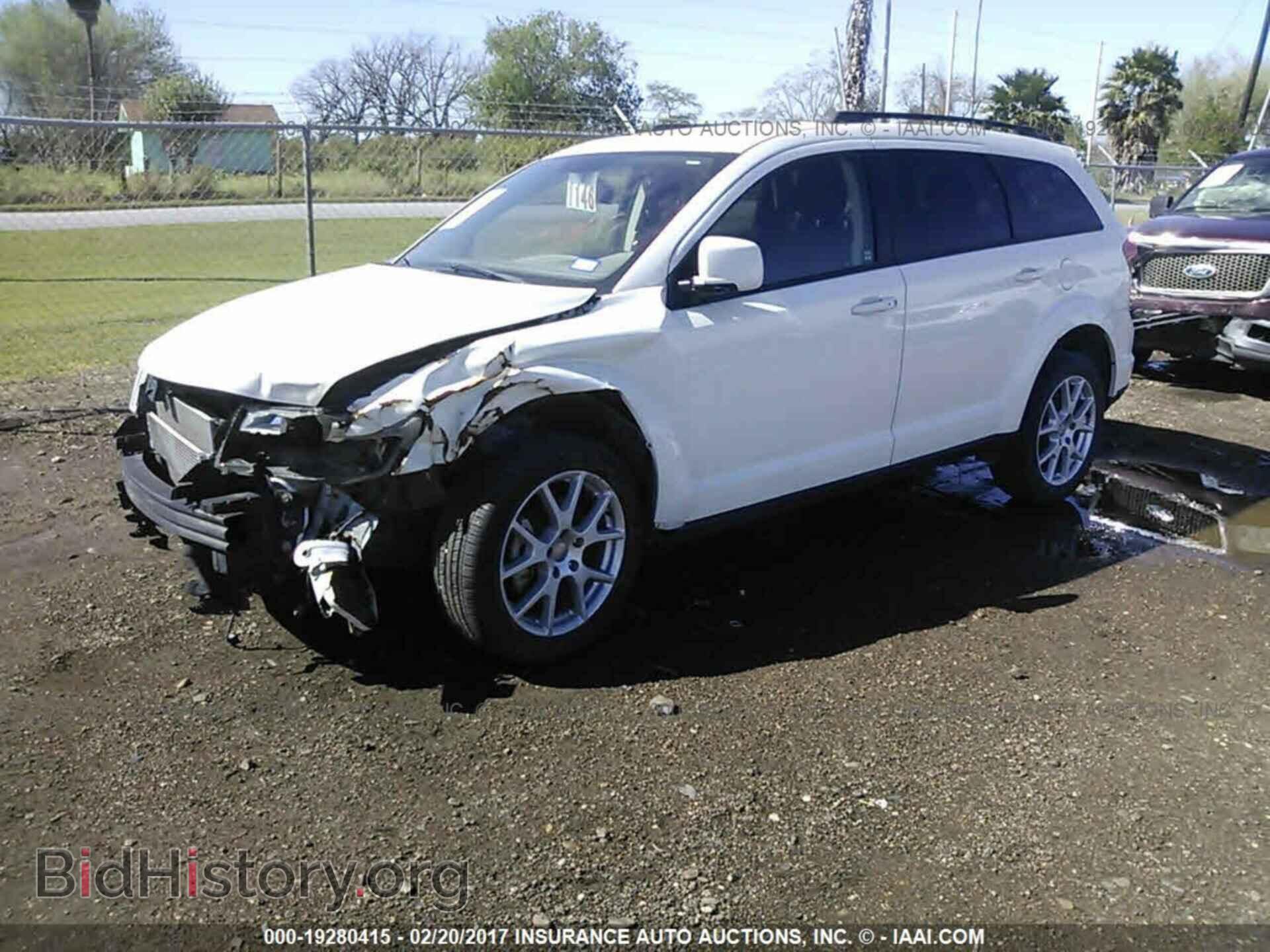 2015 Dodge Journey - VIN: 3C4PDCBB0FT711888 - Photo 2