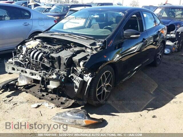 2015 Ford Focus - VIN: 1FADP3F22FL215237 - Photo 2