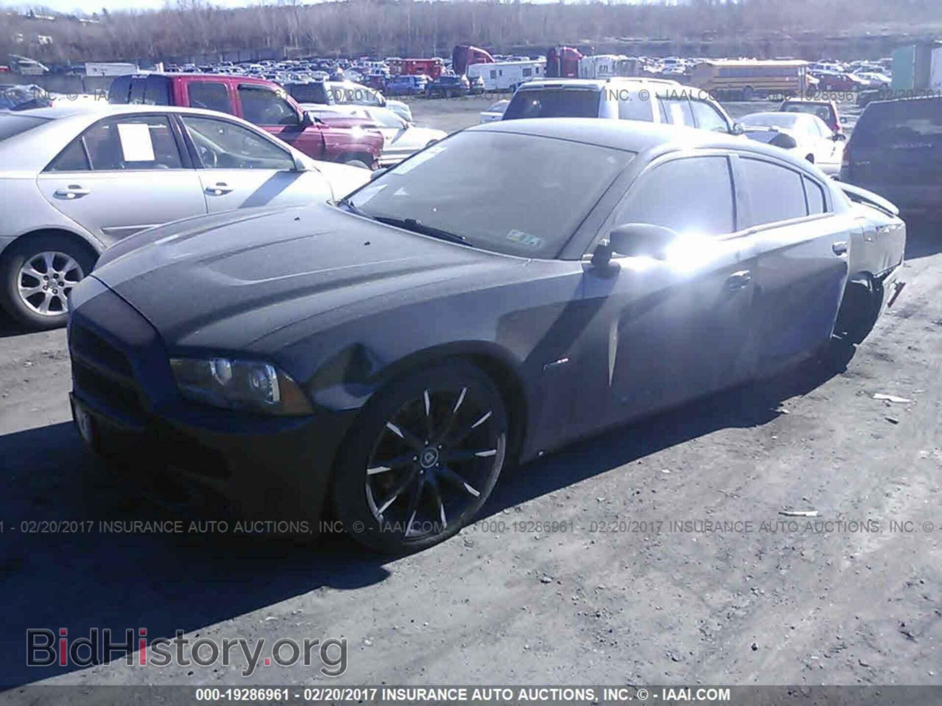 2013 Dodge Charger - VIN: 2C3CDXCT4DH635101 - Photo 2