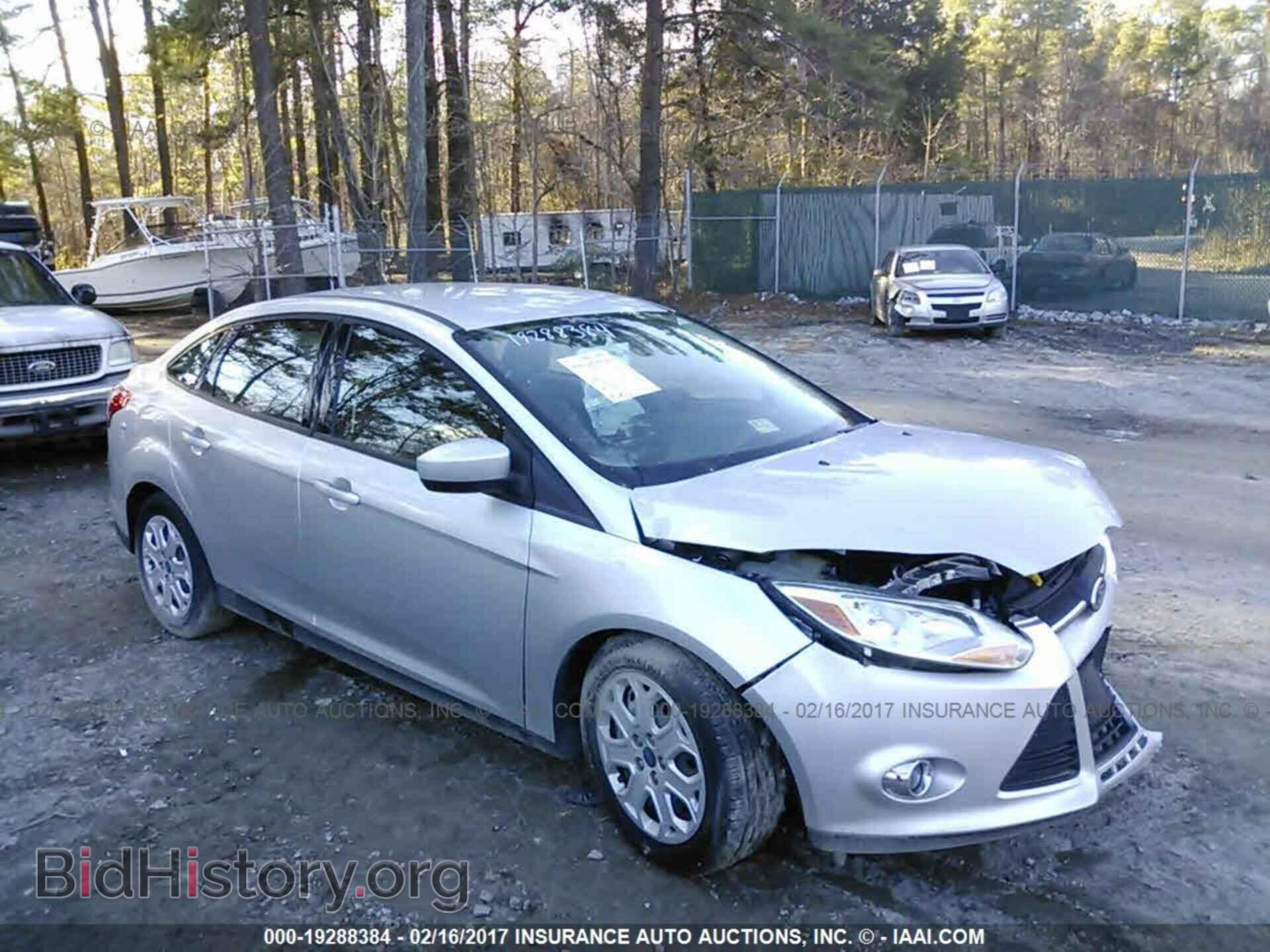 Photo 1FAHP3F27CL202111 - FORD FOCUS 2012