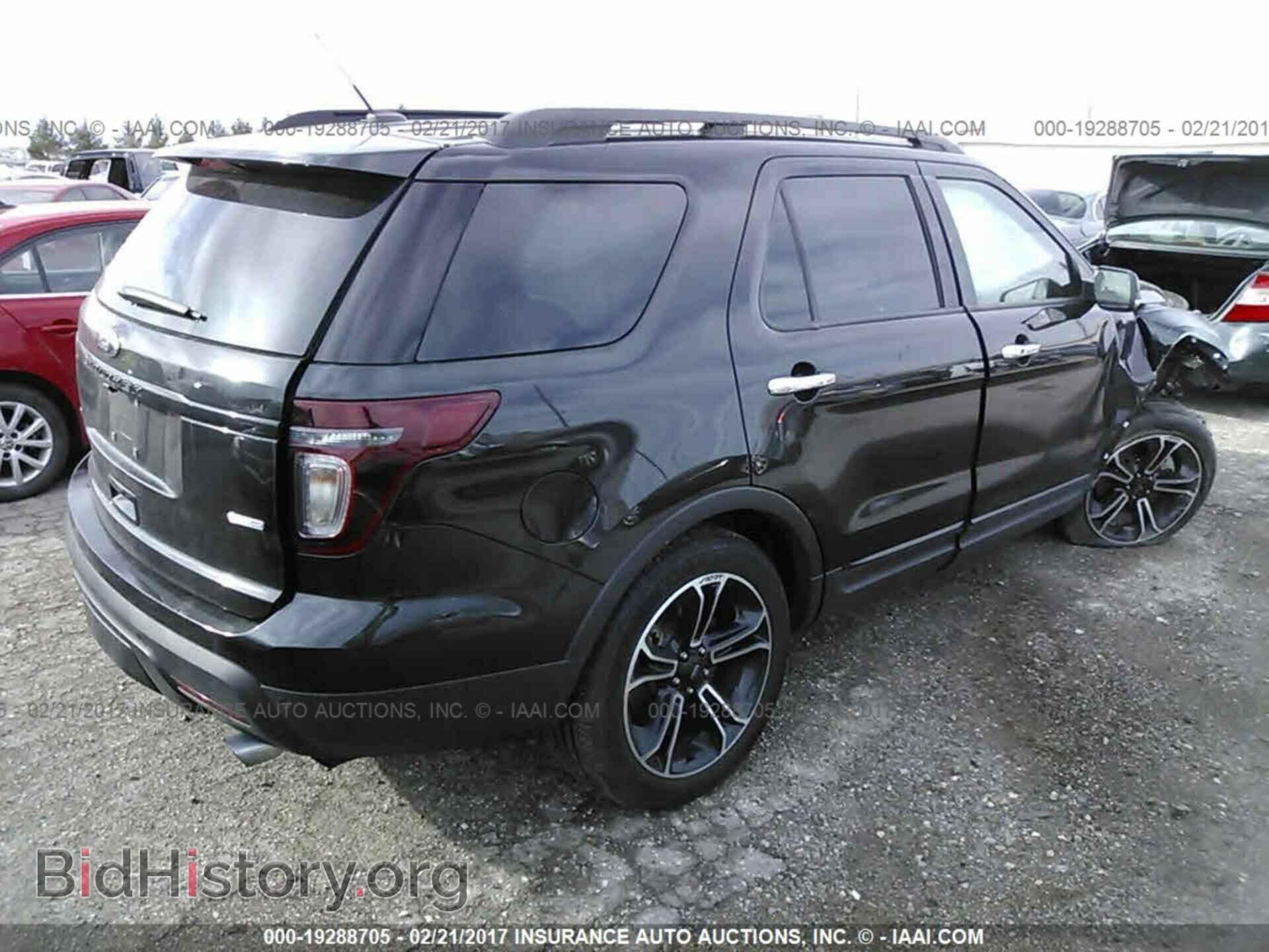 2014 Ford Explorer - VIN: 1FM5K8GT1EGC48251 - Photo 4