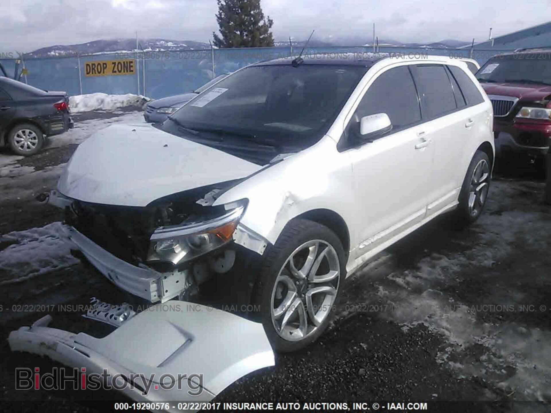 2012 Ford Edge - VIN: 2FMDK4AK0CBA74682 - Photo 2