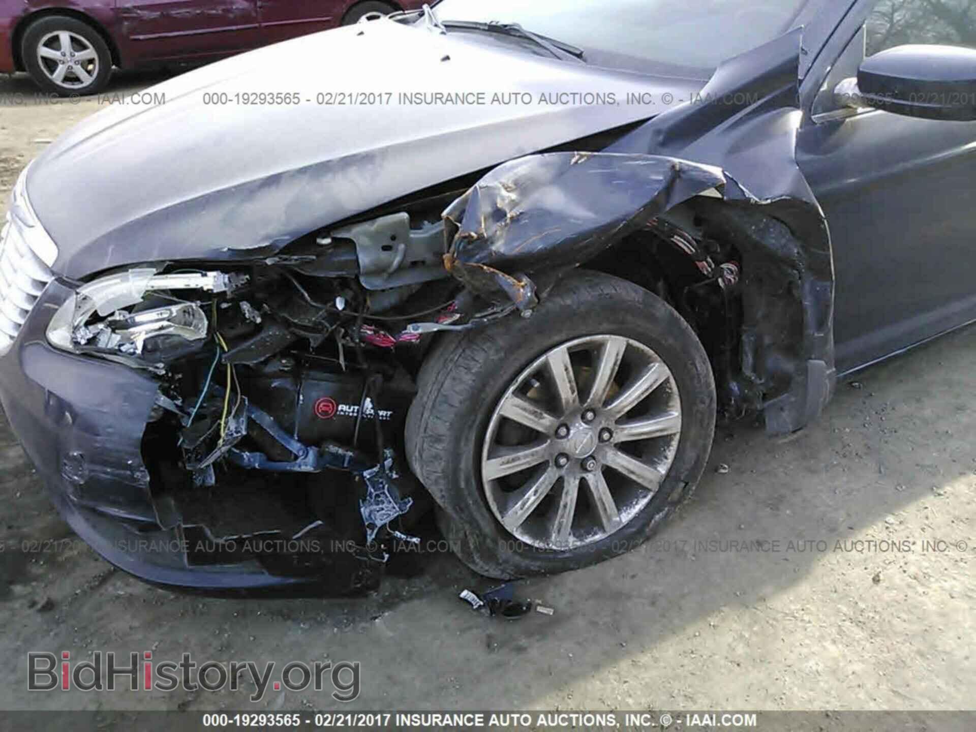 2014 Chrysler 200 - VIN: 1C3CCBBB0EN137758 - Photo 6
