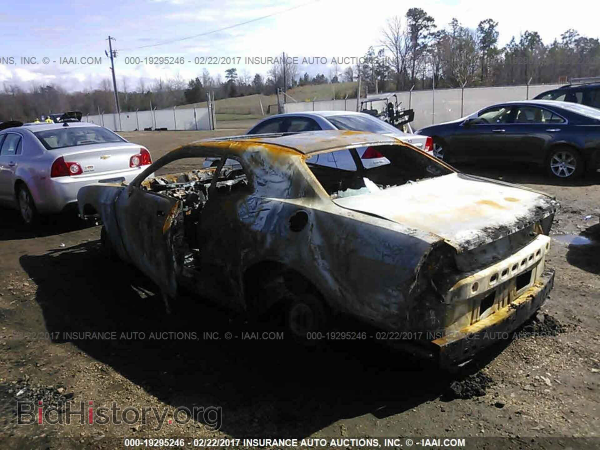 2014 Dodge Challenger - VIN: 2C3CDYBT1EH136815 - Фото 3