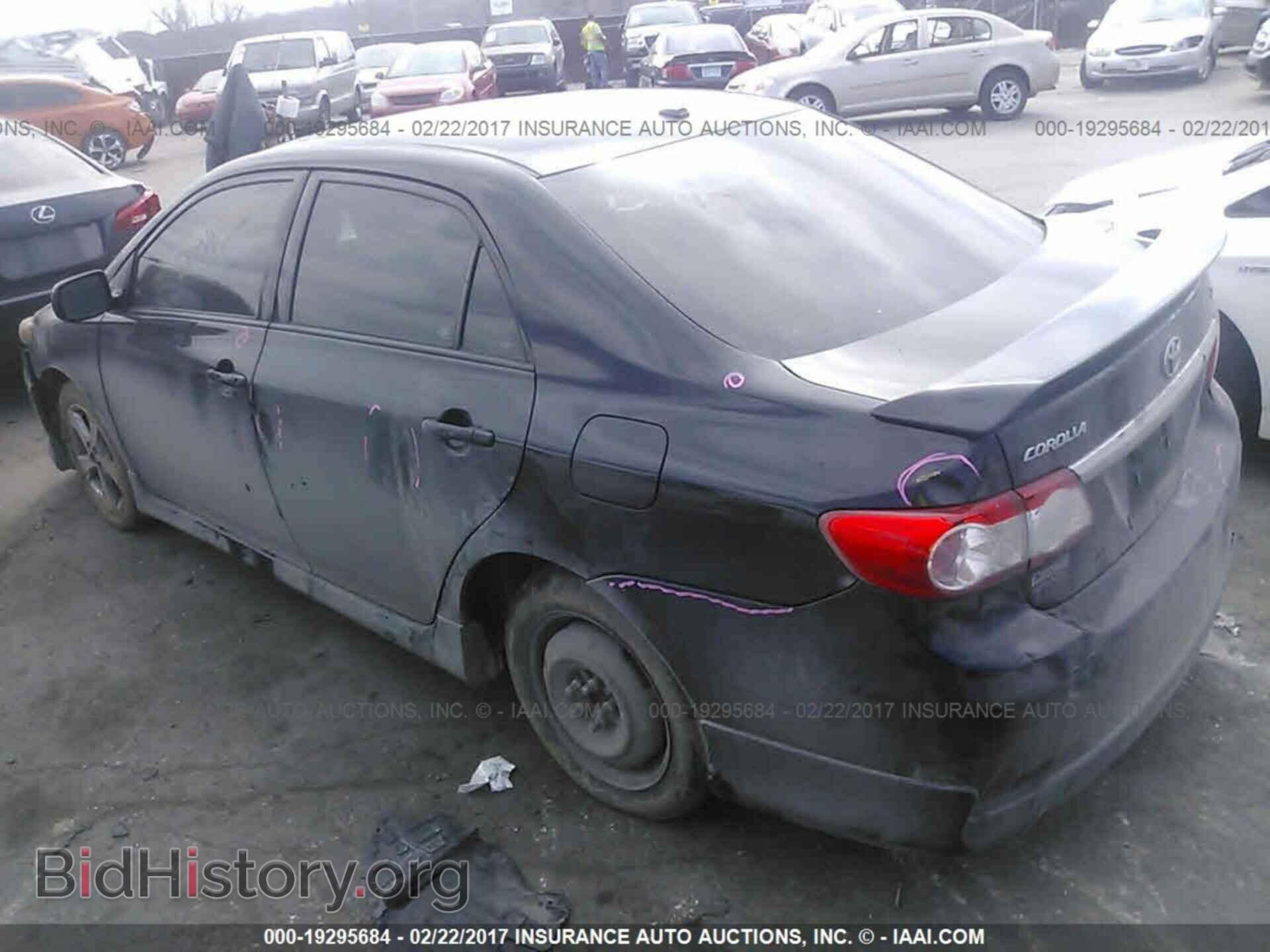 2011 Toyota Corolla - VIN: 2T1BU4EE8BC670140 - Photo 3