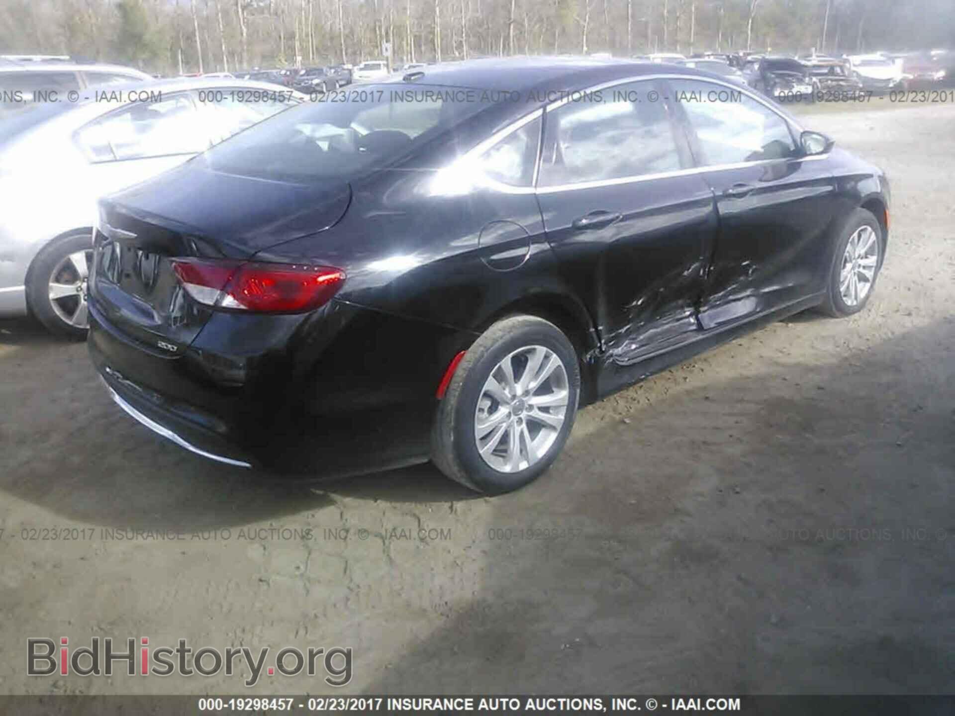 2015 Chrysler 200 - VIN: 1C3CCCAB3FN591558 - Photo 4