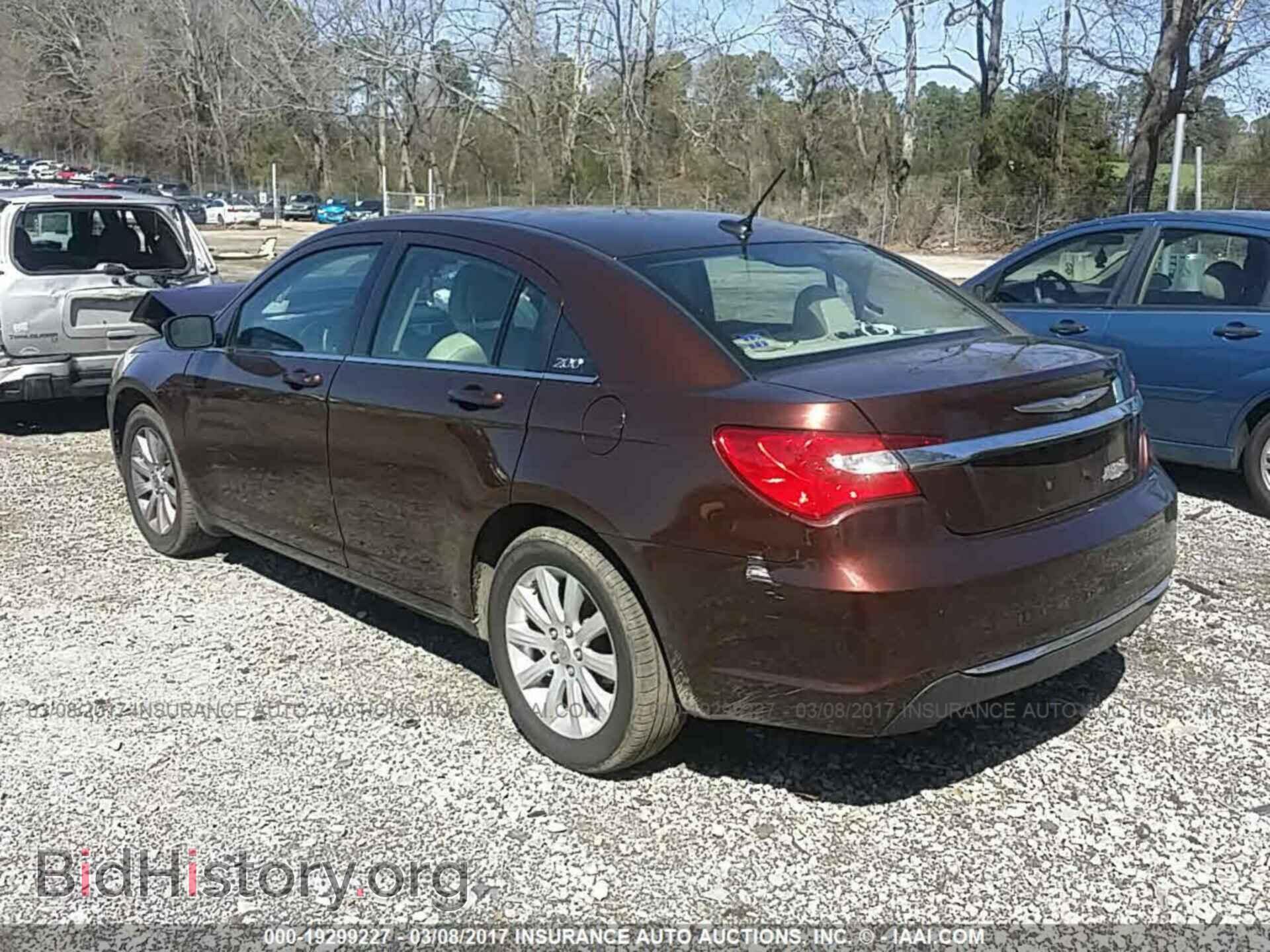 2013 Chrysler 200 - VIN: 1C3CCBBB8DN611860 - Photo 3