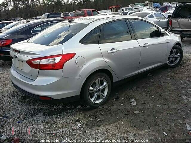 2013 Ford Focus - VIN: 1FADP3F22DL337772 - Photo 4
