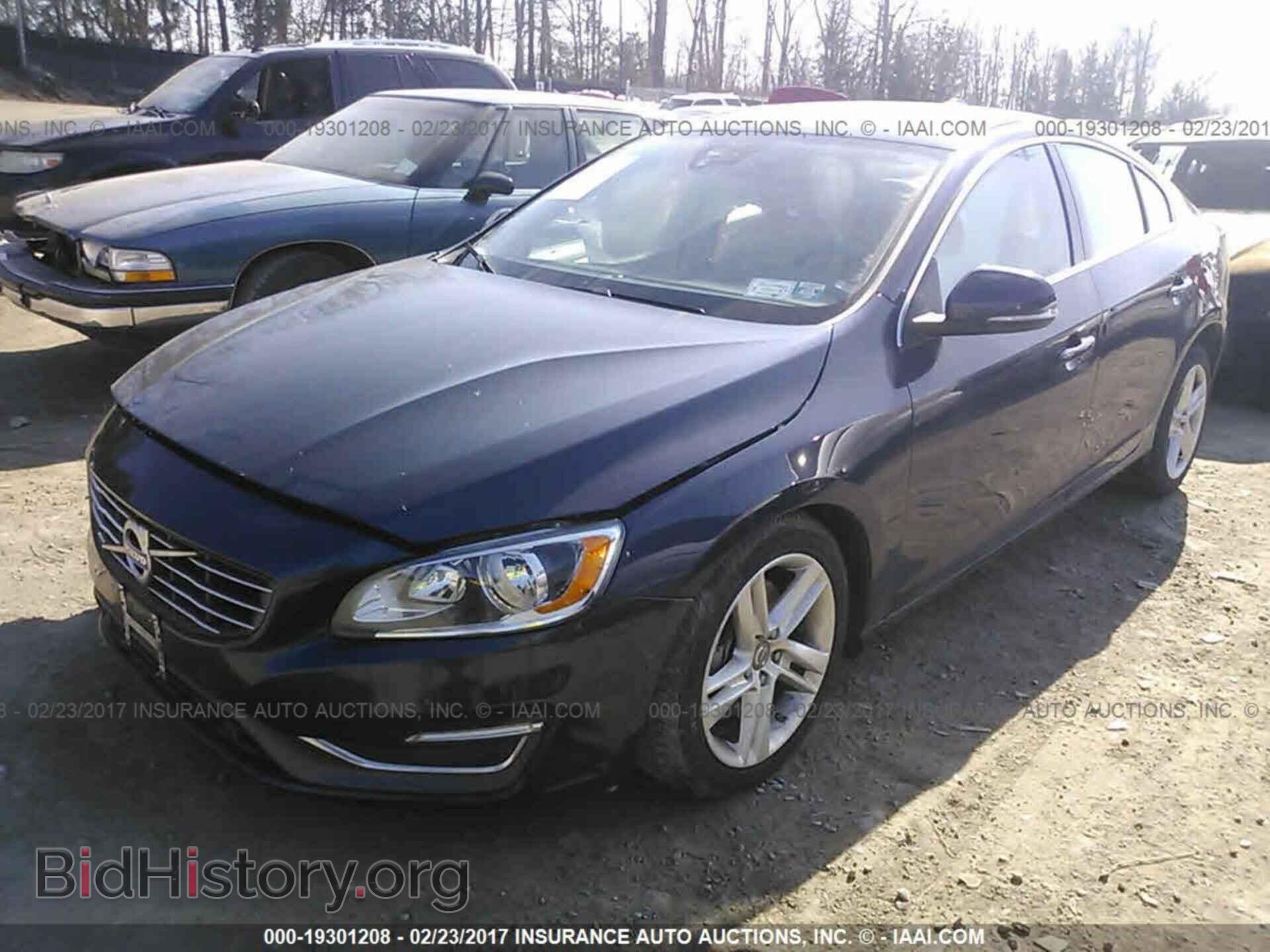2015 Volvo S60 - VIN: YV1612TK9F1344584 - Фото 2