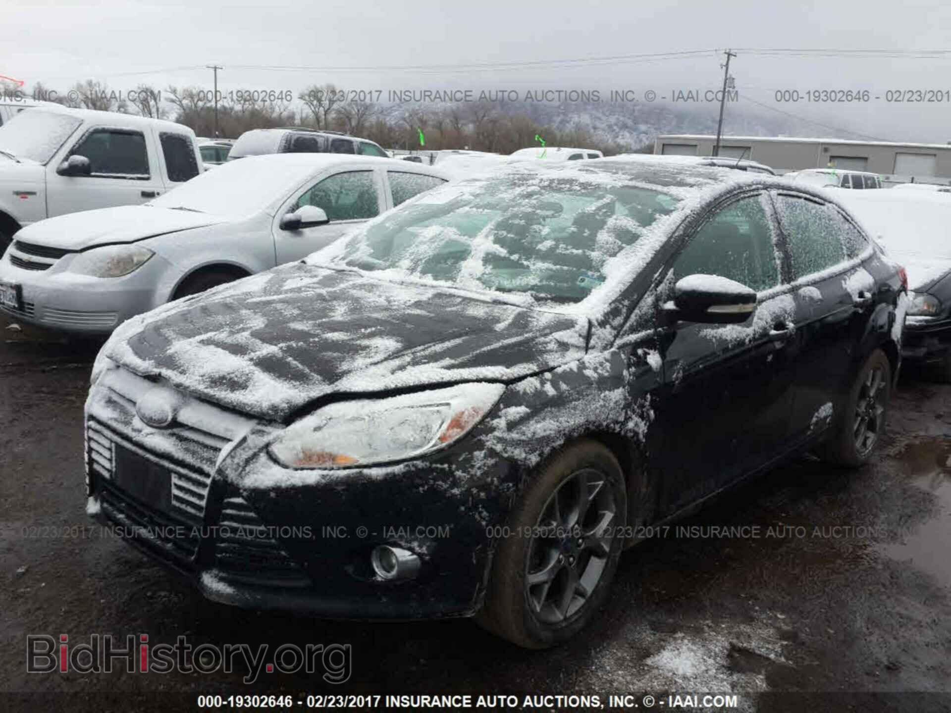 2013 Ford Focus - VIN: 1FADP3F28DL308518 - Photo 2