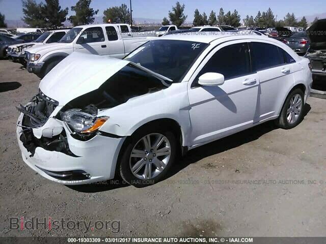 2012 Chrysler 200 - VIN: 1C3CCBBB2CN146720 - Фото 2