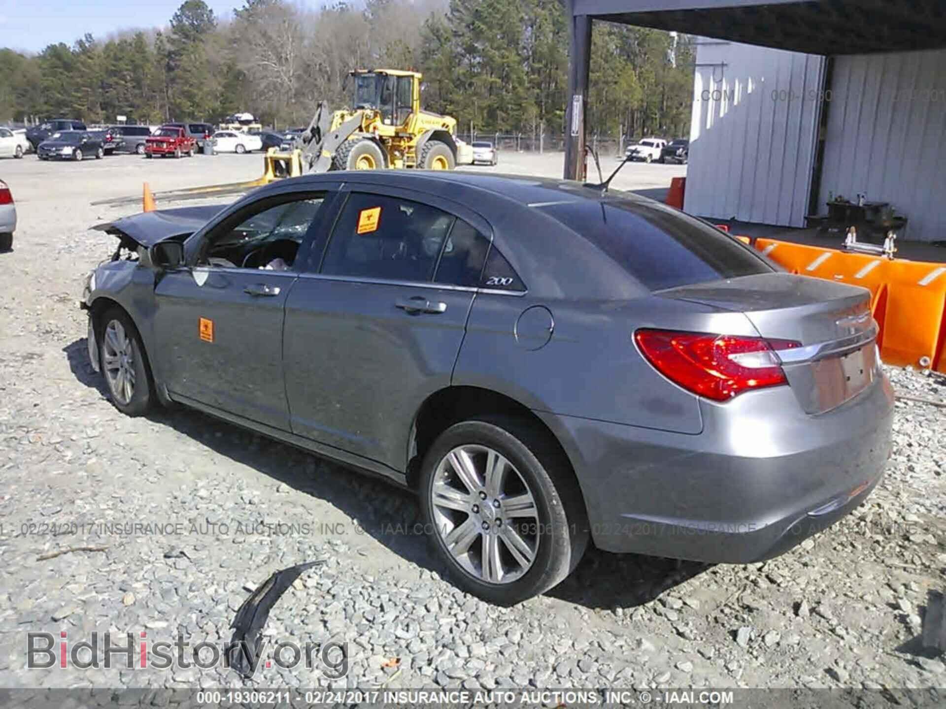 2013 Chrysler 200 - VIN: 1C3CCBBB6DN550251 - Photo 3