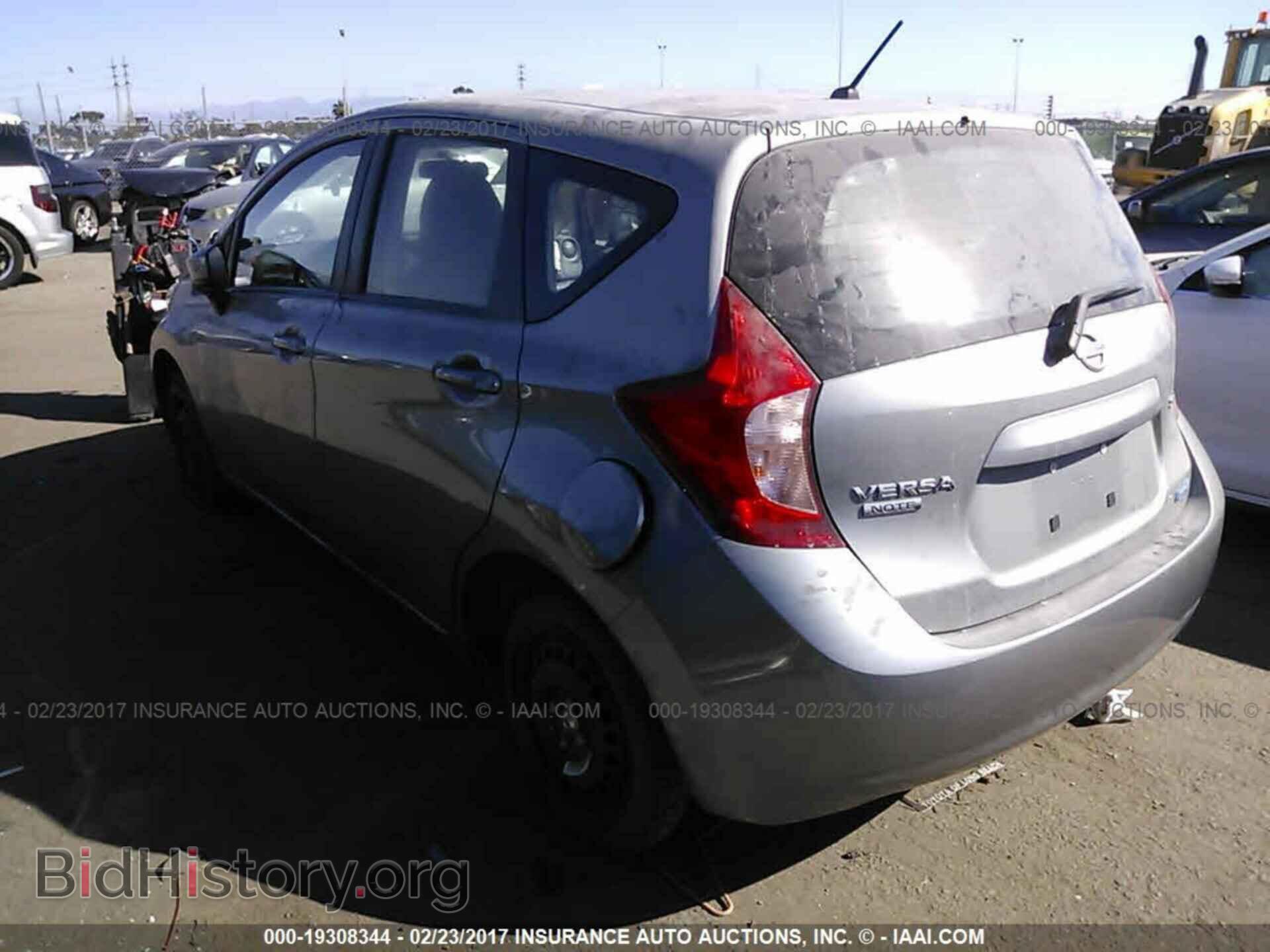 2015 Nissan Versa note - VIN: 3N1CE2CP3FL384986 - Photo 3