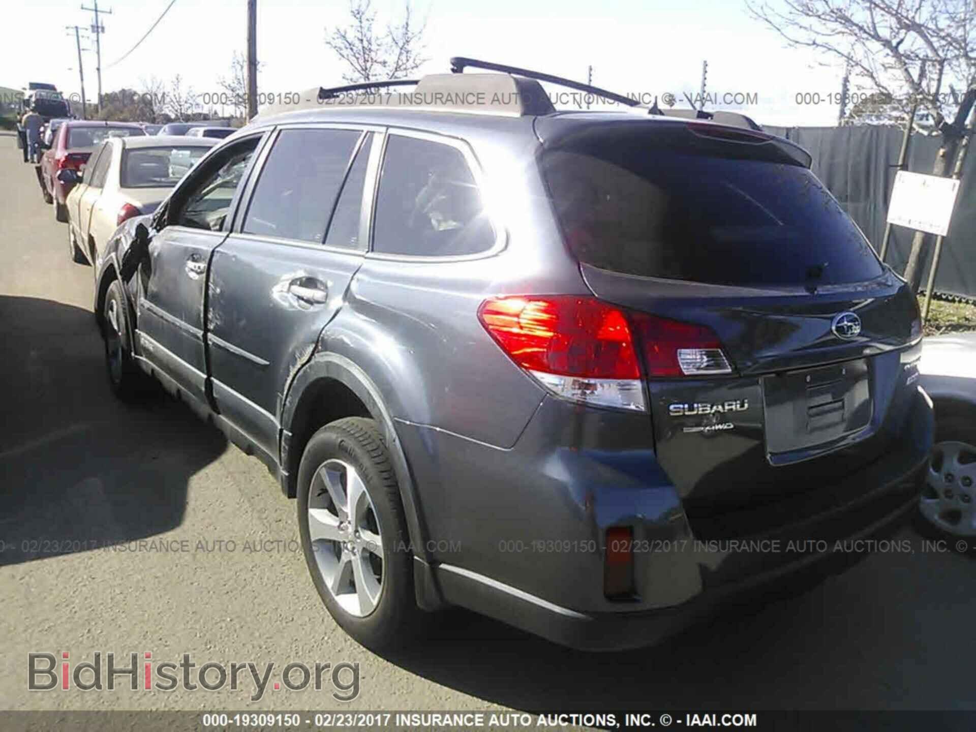 2014 Subaru Outback - VIN: 4S4BRBPC9E3299144 - Фото 3