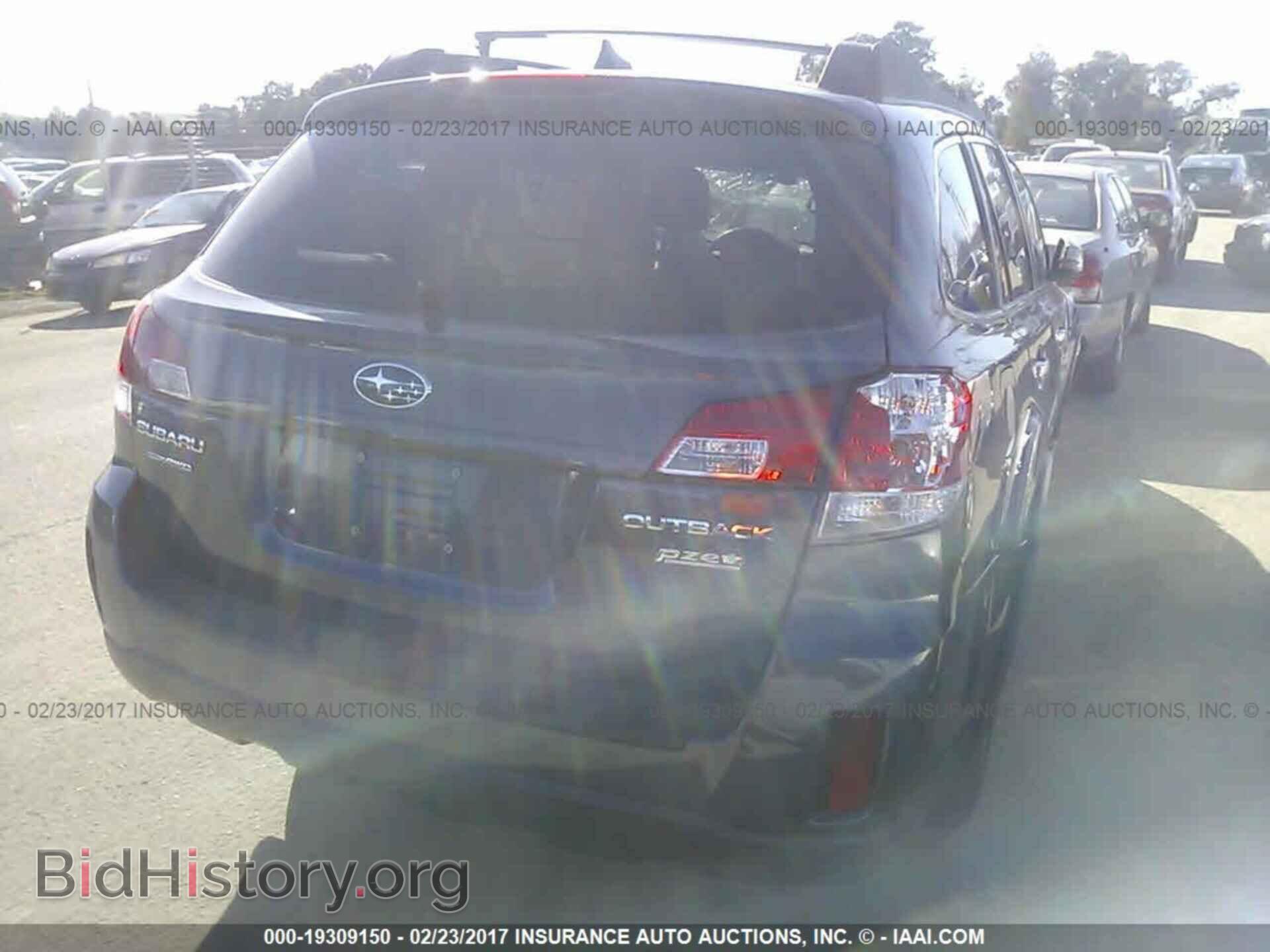 2014 Subaru Outback - VIN: 4S4BRBPC9E3299144 - Фото 4