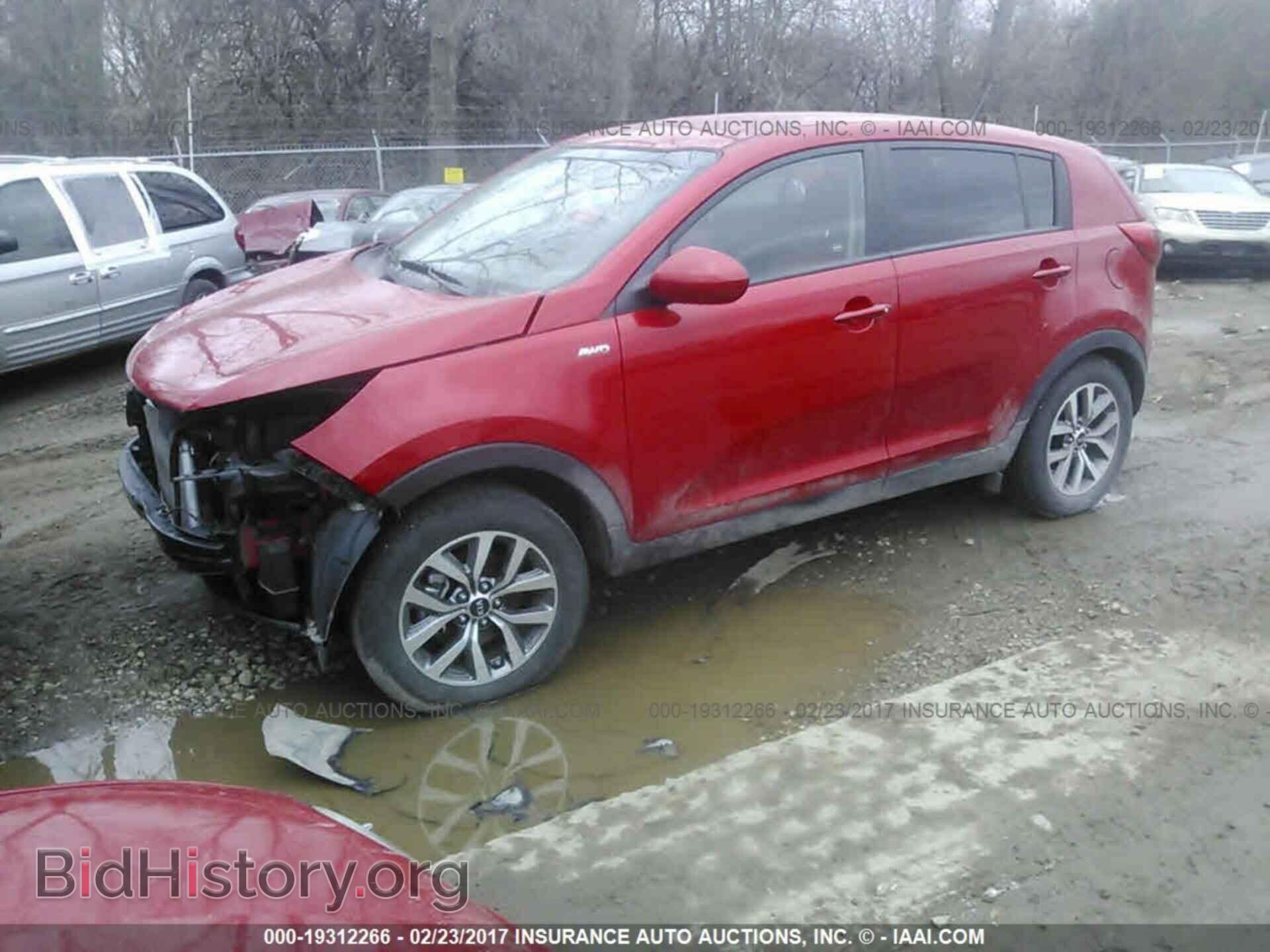 2014 Kia Sportage - VIN: KNDPBCAC8E7560298 - Фото 2